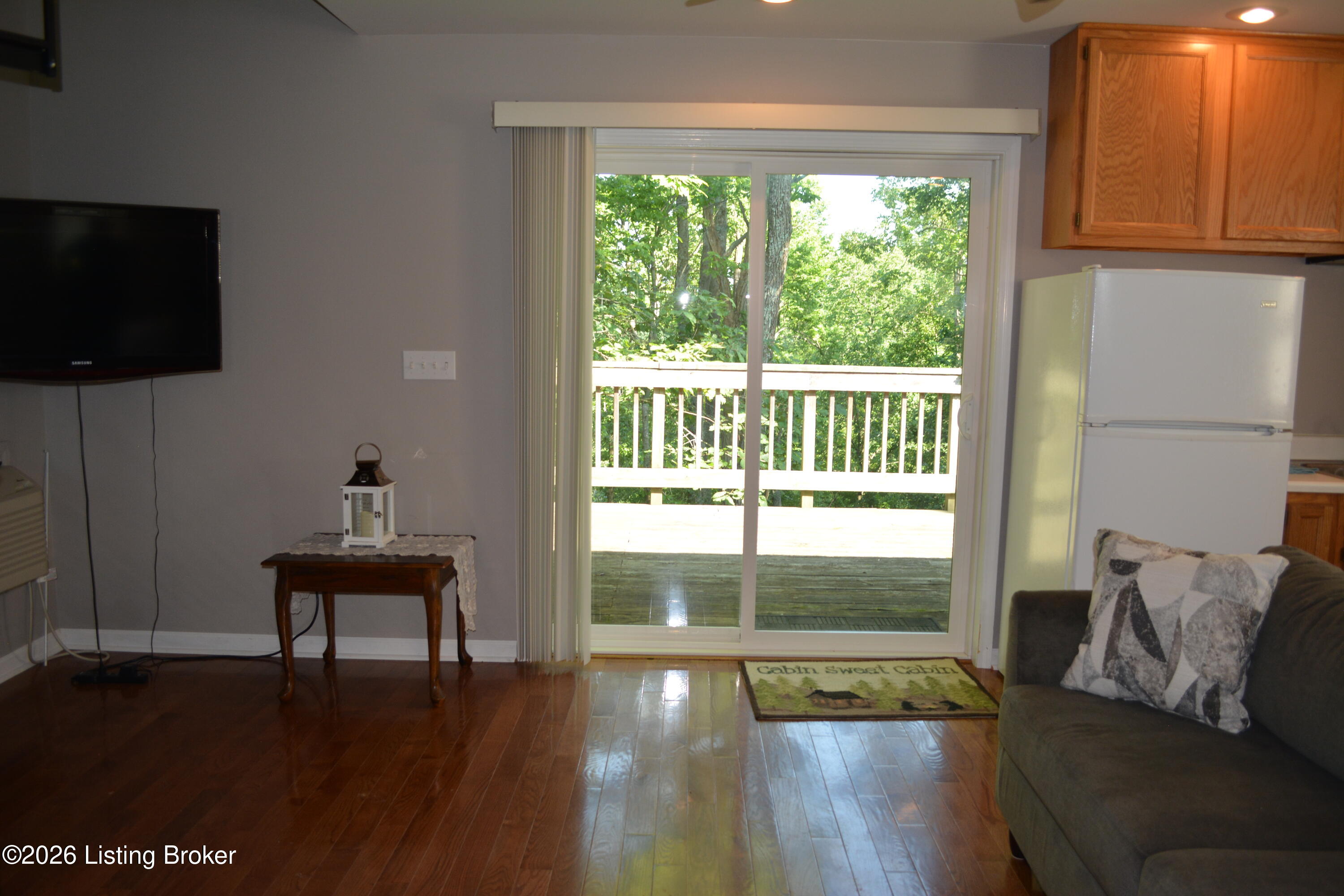 581 Noah's Ln Property Photo 7