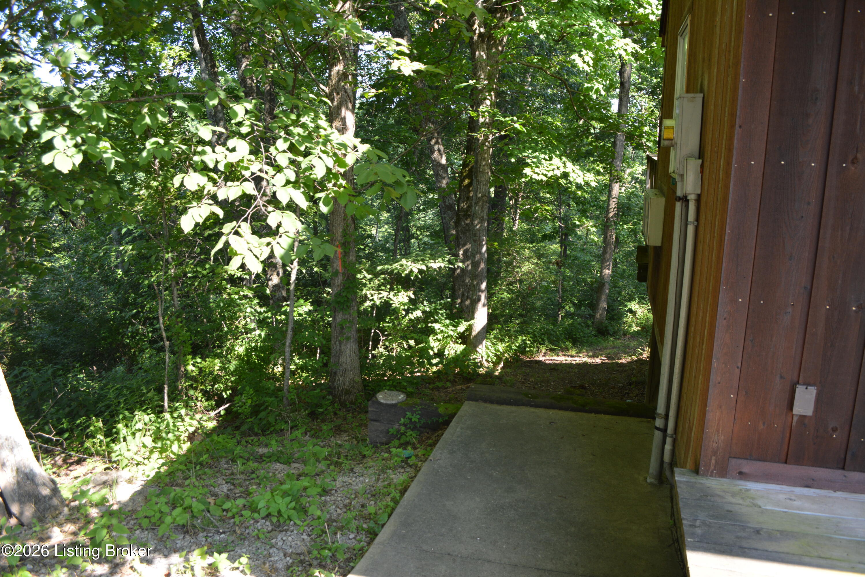581 Noah's Ln Property Photo 16