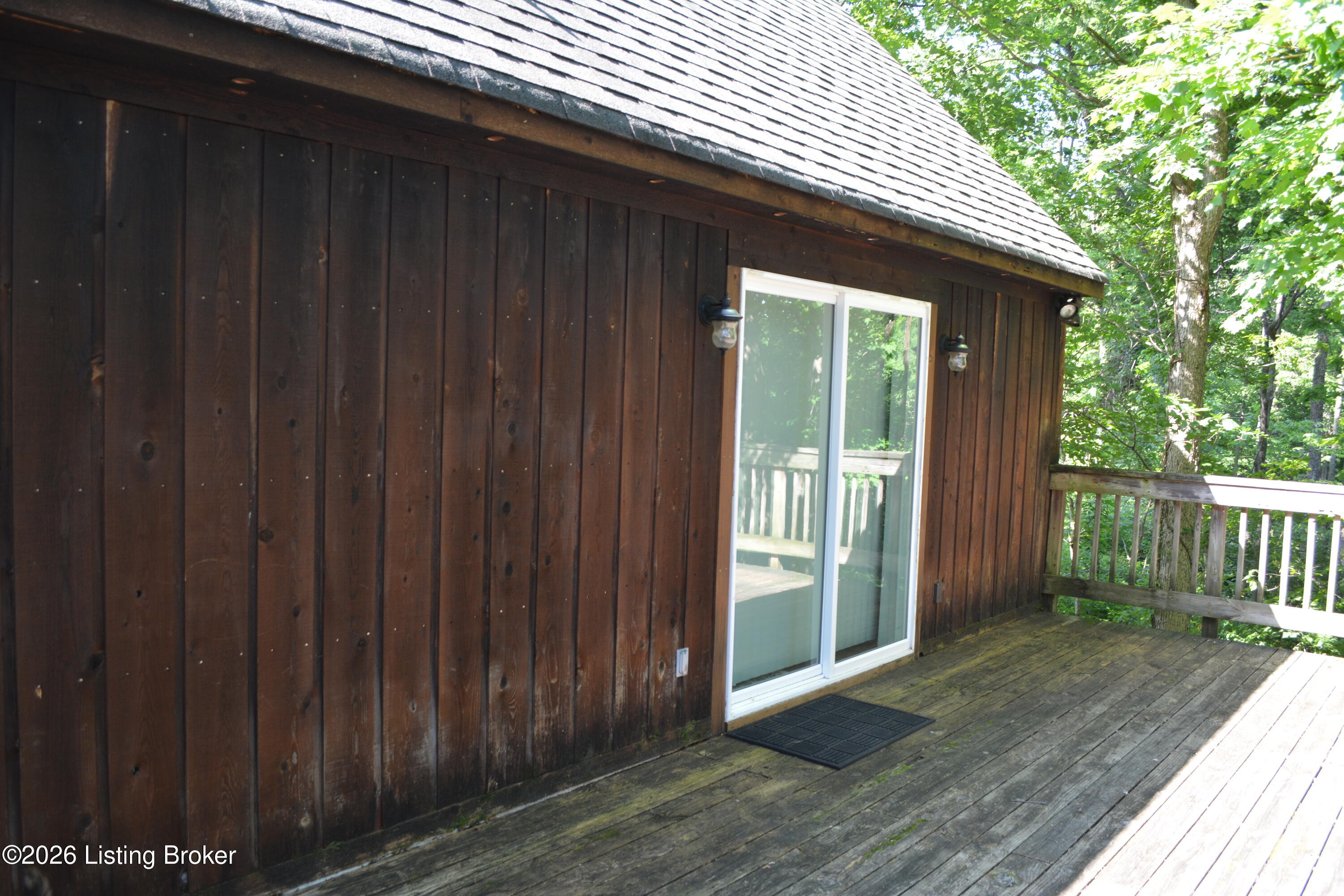 581 Noah's Ln Property Photo 17