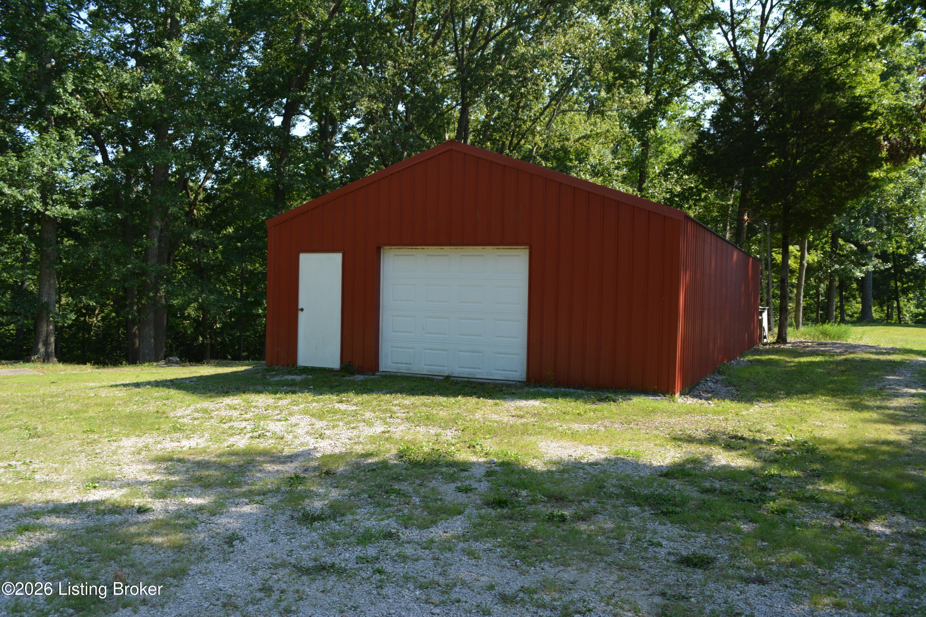 581 Noah's Ln Property Photo 28