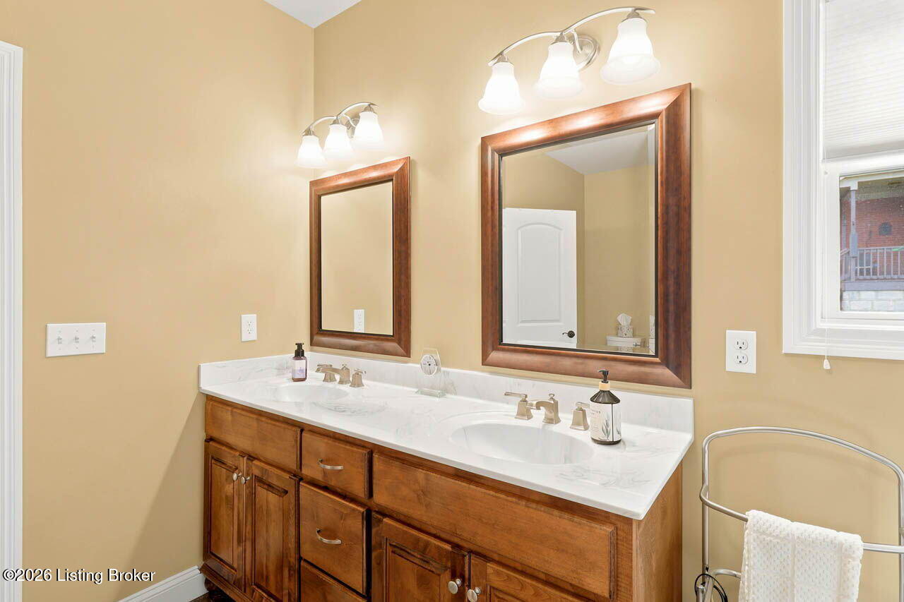 137 Dublin Dr Property Photo 32