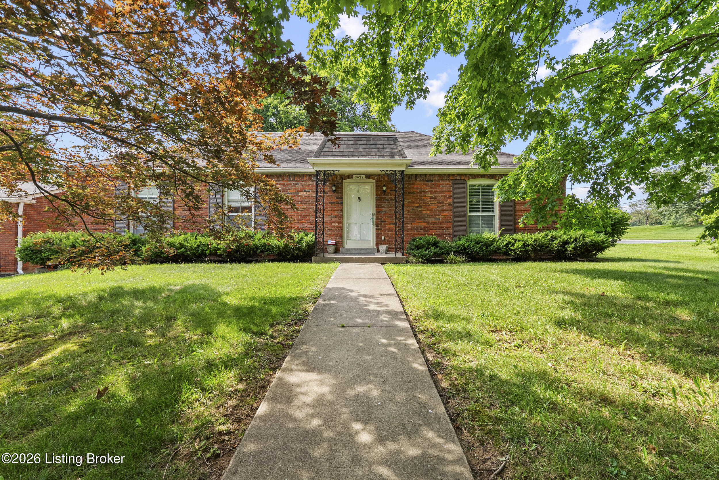 9829 Meadow Vale Dr Property Photo 1
