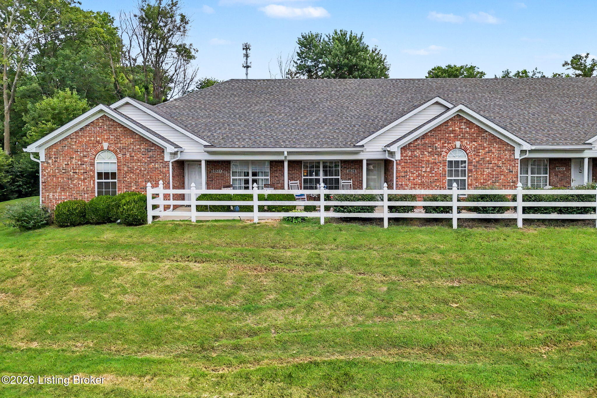 8537 Applegate Village Dr Property Photo 1