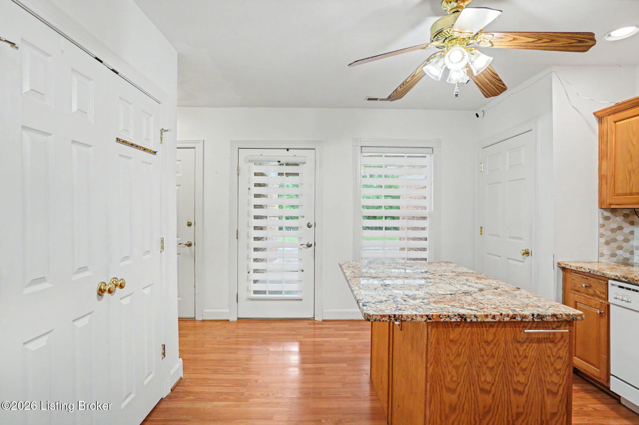 8537 Applegate Village Dr Property Photo 15