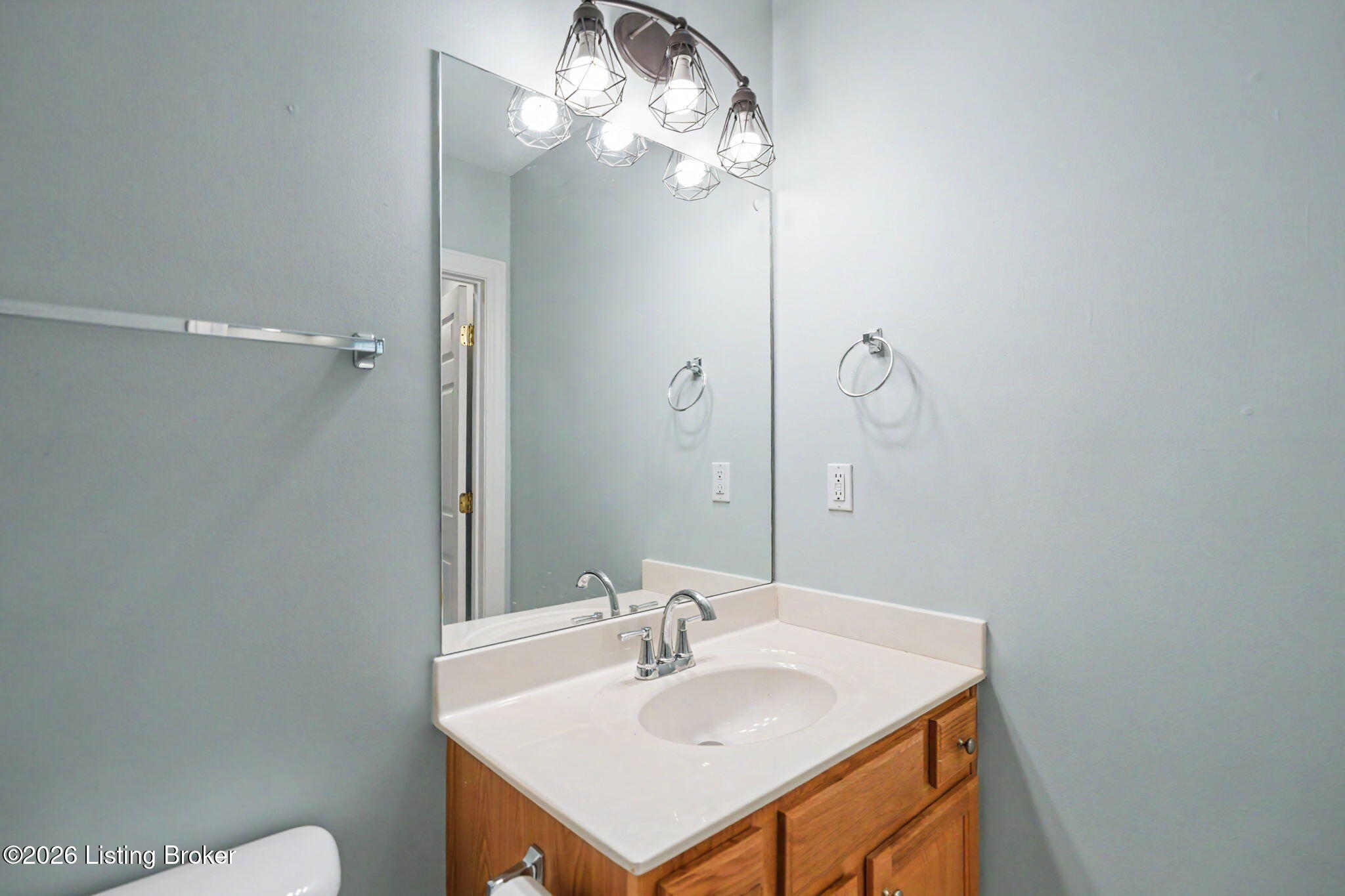 8537 Applegate Village Dr Property Photo 23