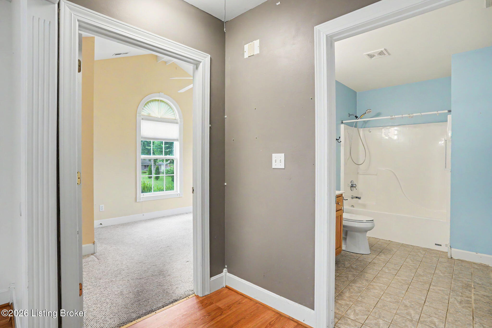 8537 Applegate Village Dr Property Photo 26