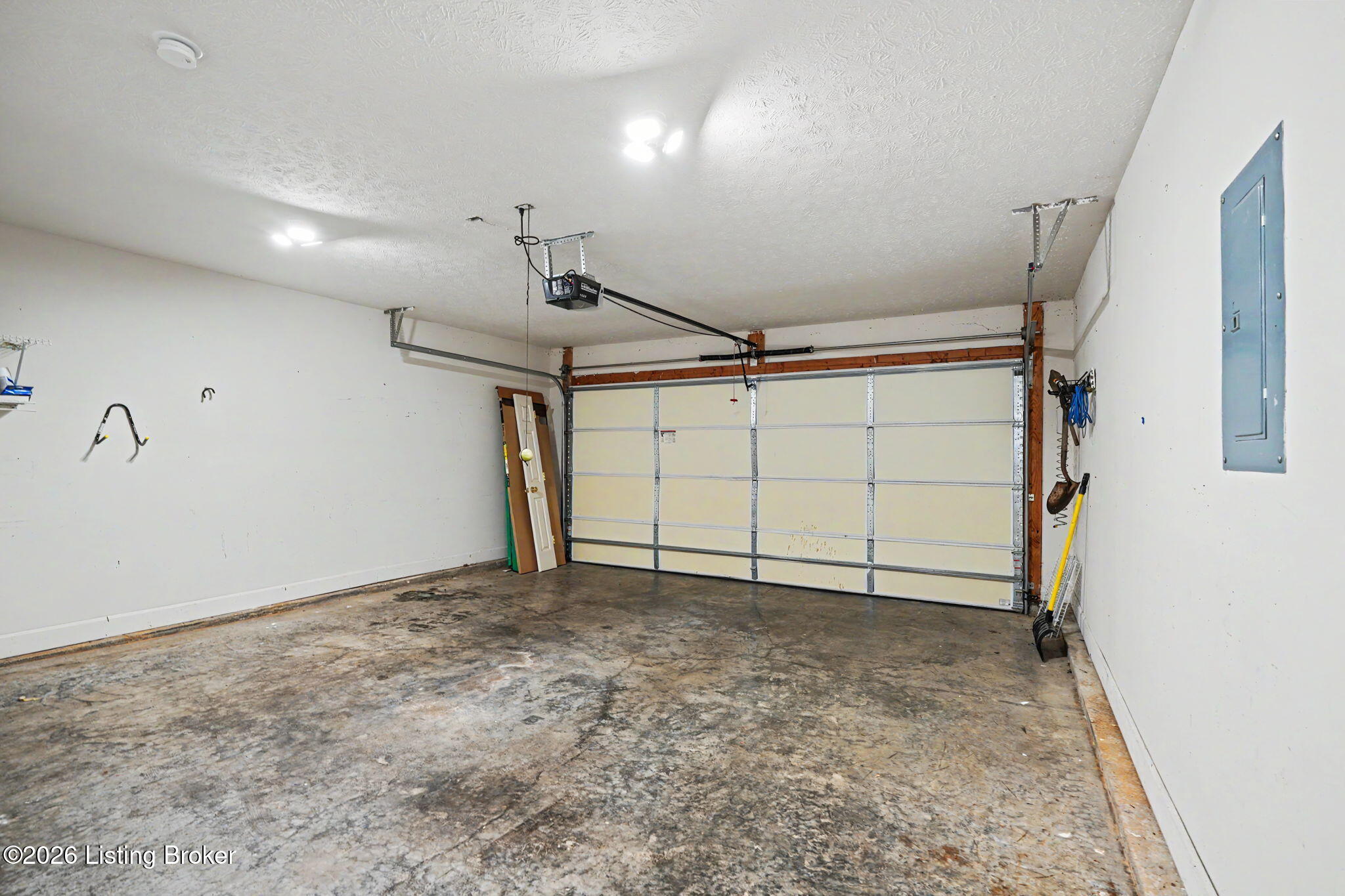 8537 Applegate Village Dr Property Photo 34
