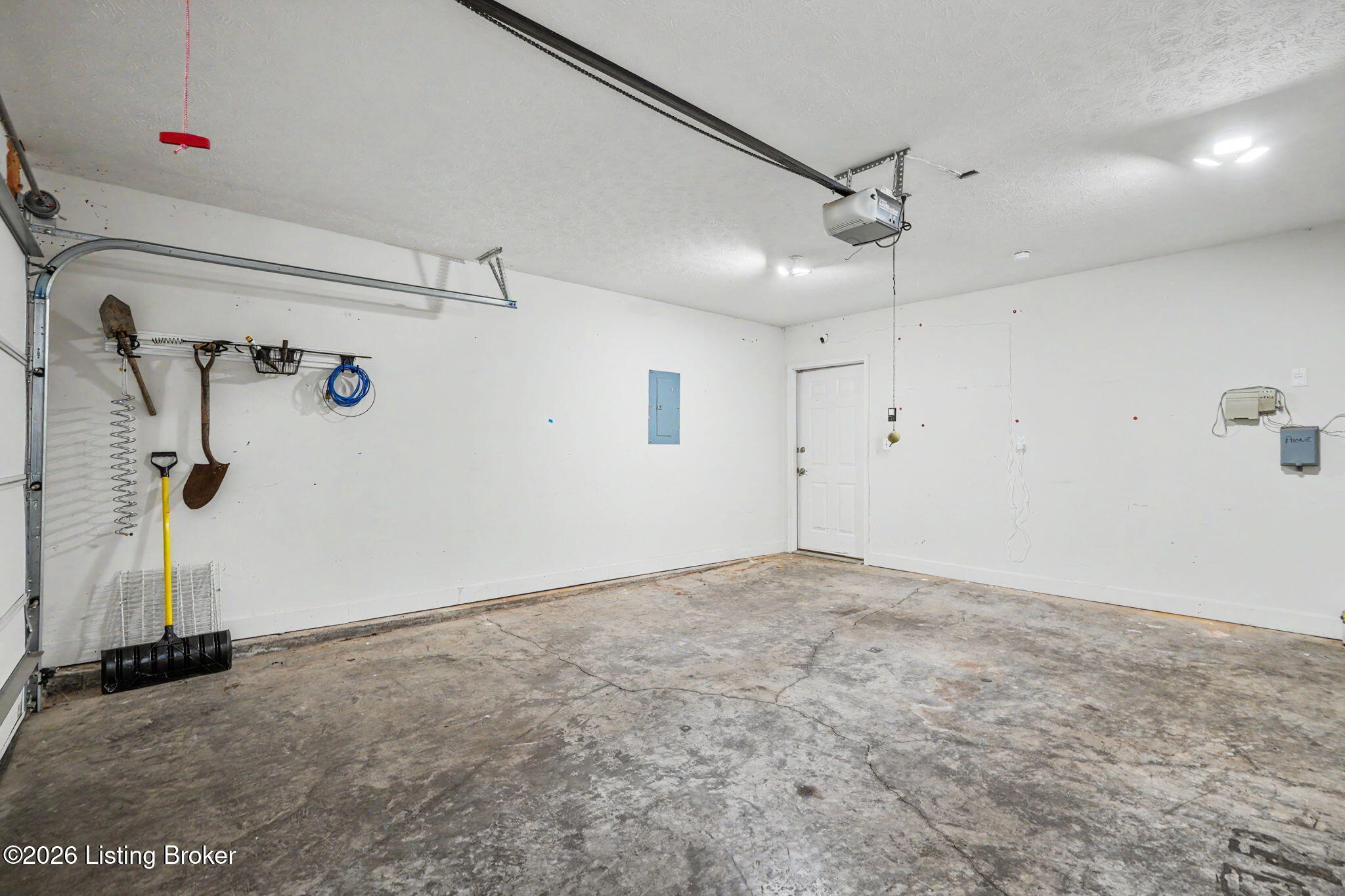 8537 Applegate Village Dr Property Photo 35
