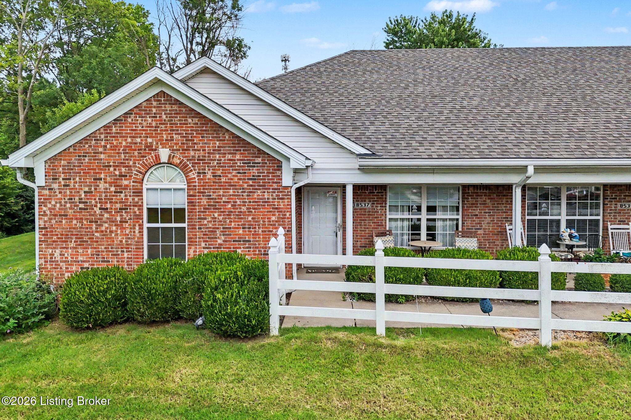 8537 Applegate Village Dr Property Photo 47