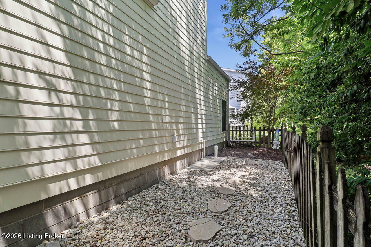 206 E Maidens Alley 5 Property Photo 31