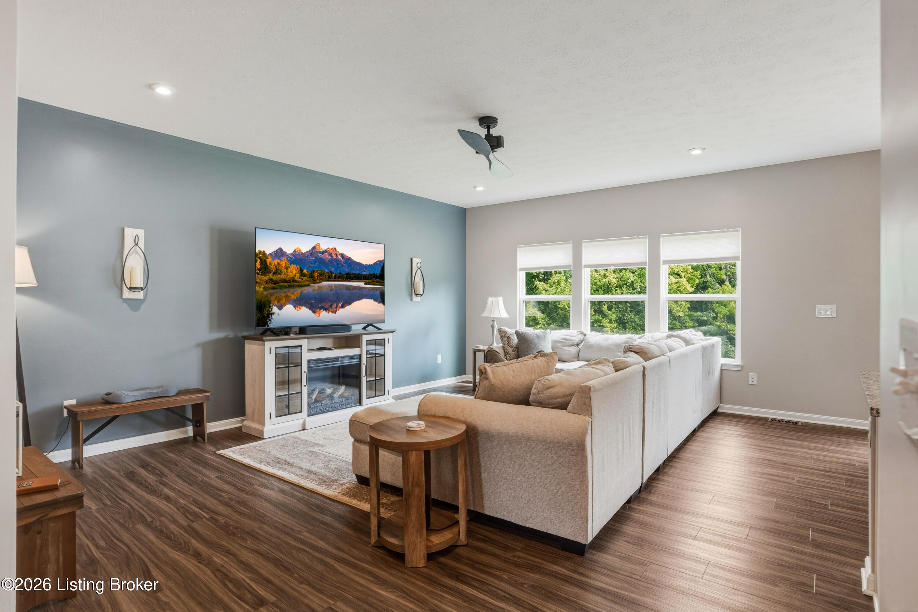420 Inspiration Ln Property Photo 7