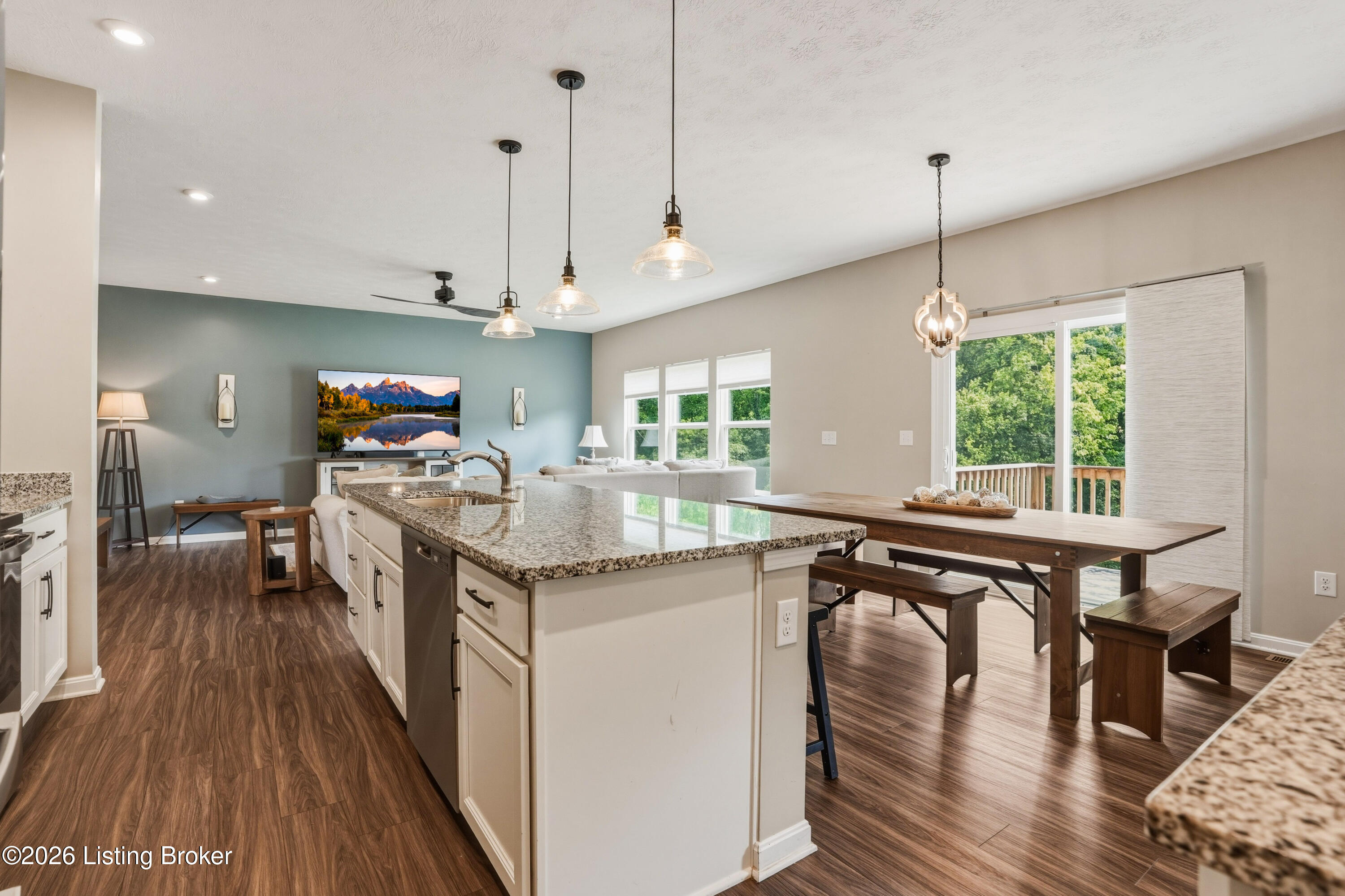 420 Inspiration Ln Property Photo 9