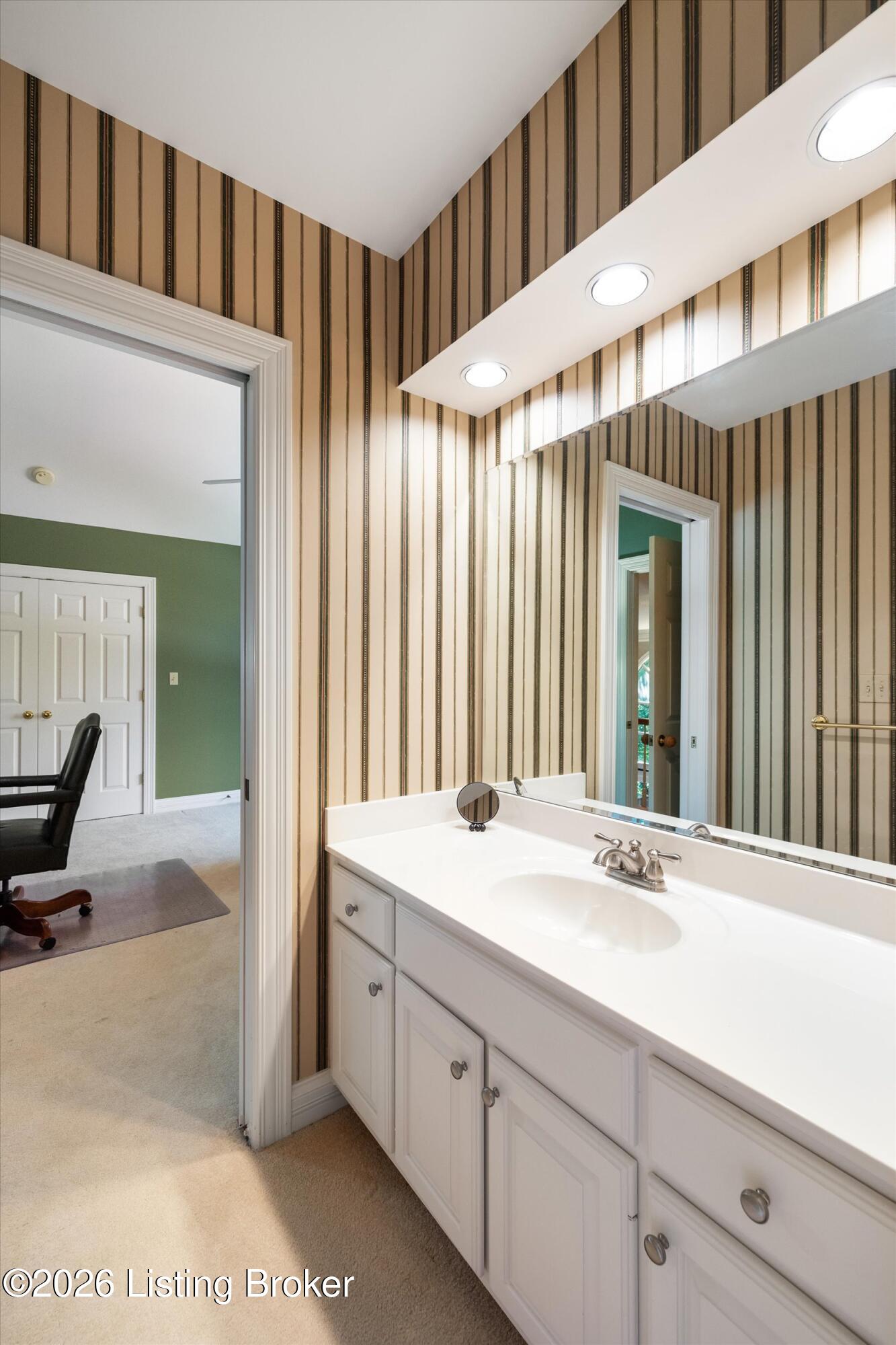 6711 Harrods View Cir Property Photo 46
