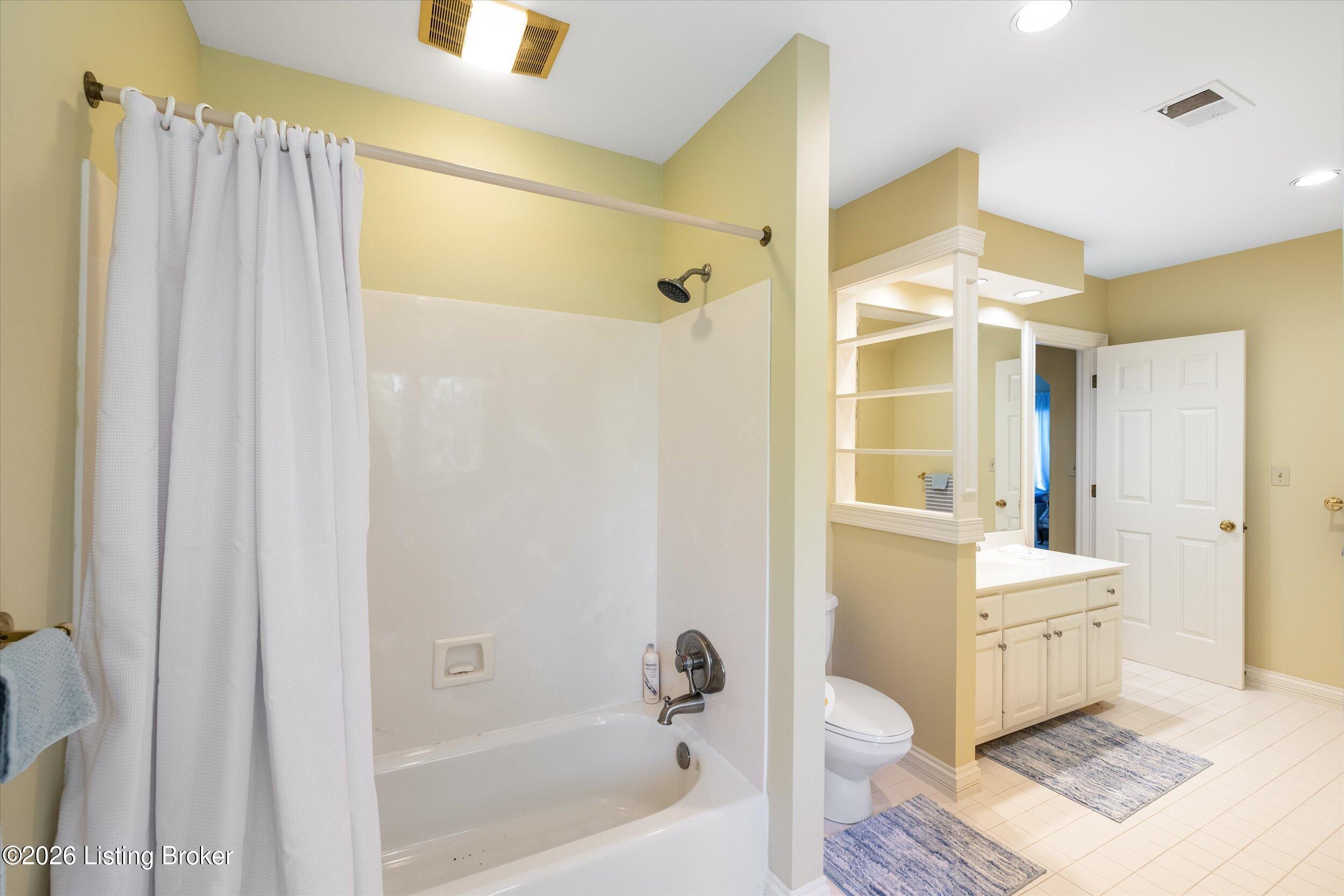 6711 Harrods View Cir Property Photo 56