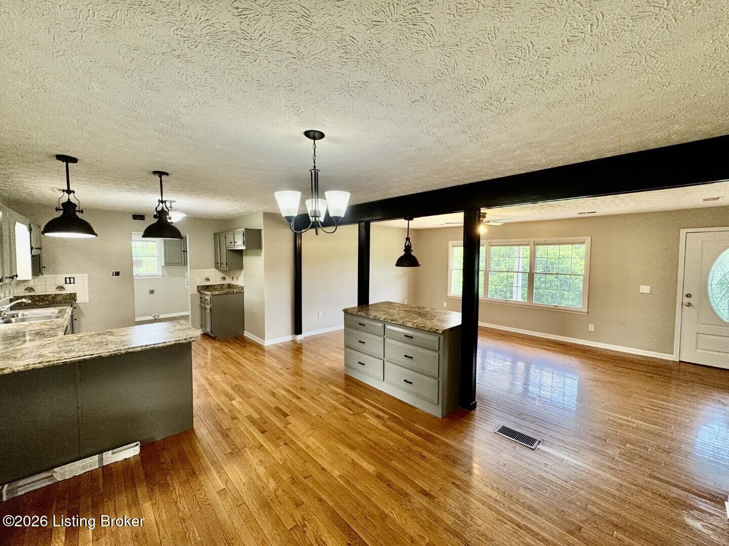 9867 Pottsville Rd Property Photo 5
