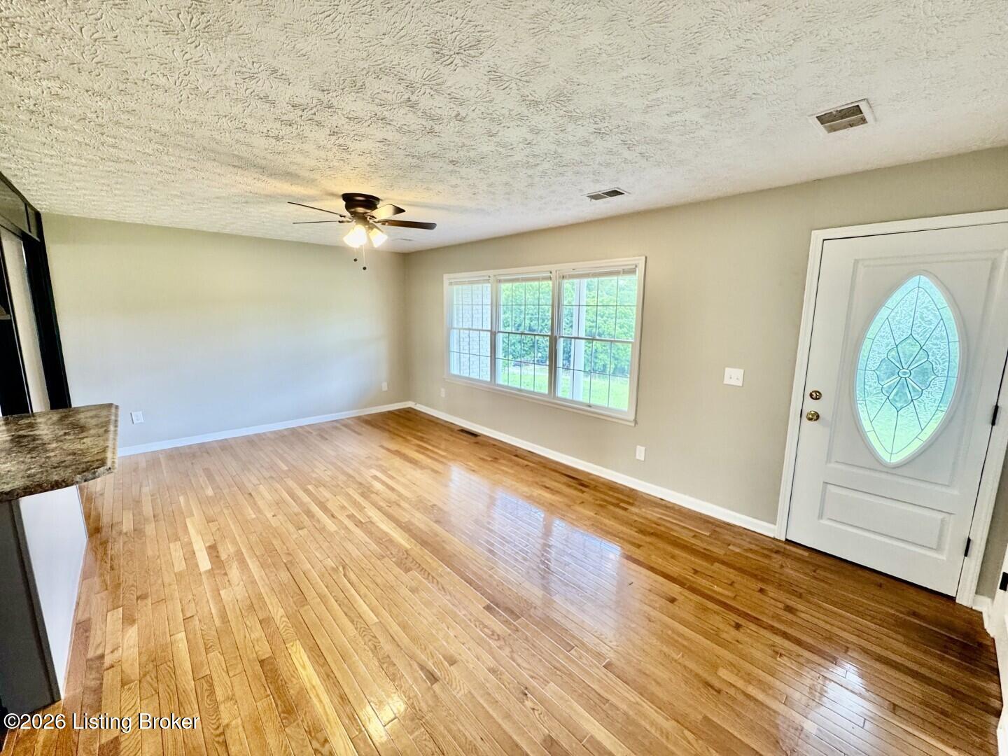 9867 Pottsville Rd Property Photo 6