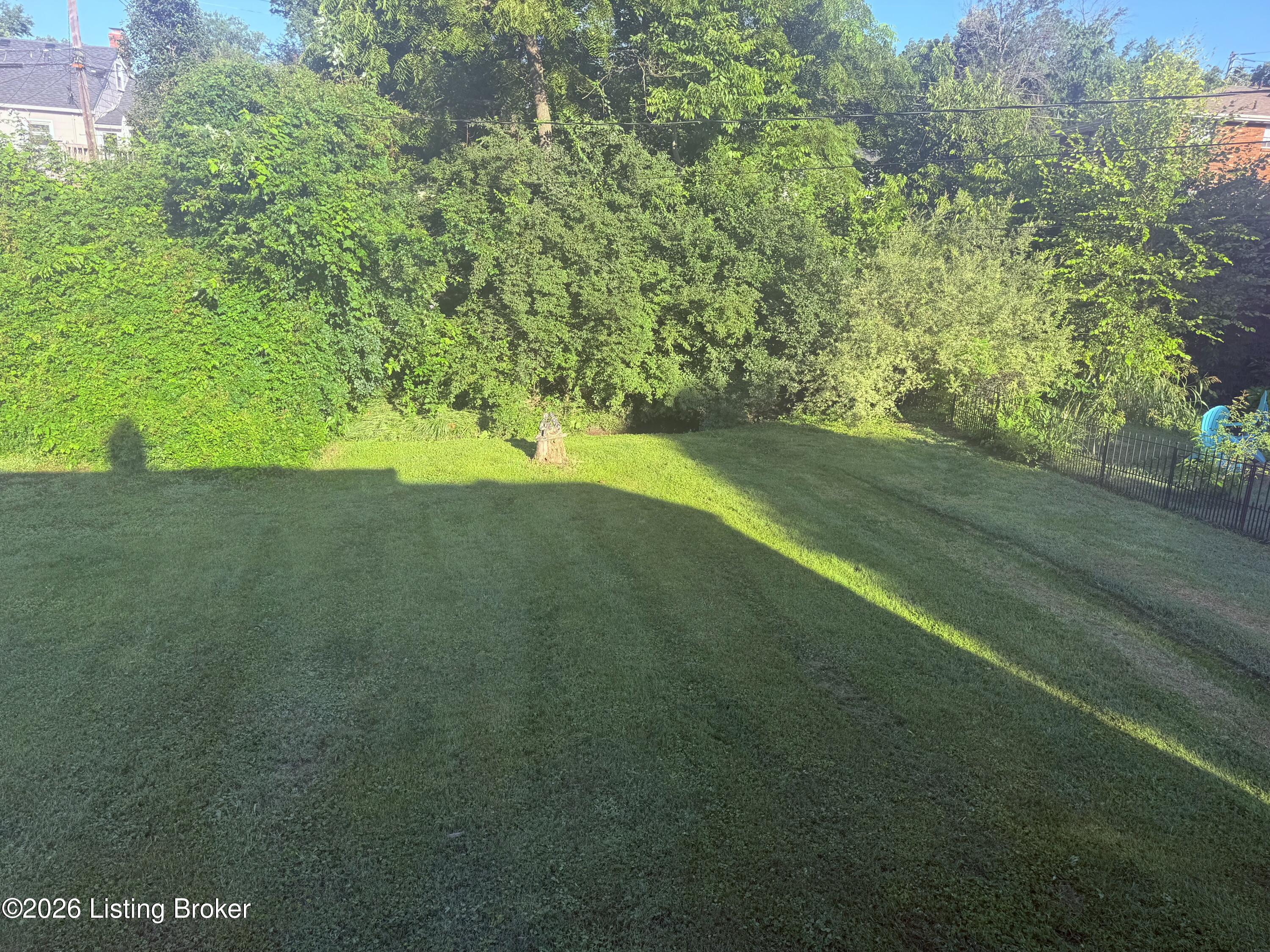 704 Greenwood Ct Property Photo 10
