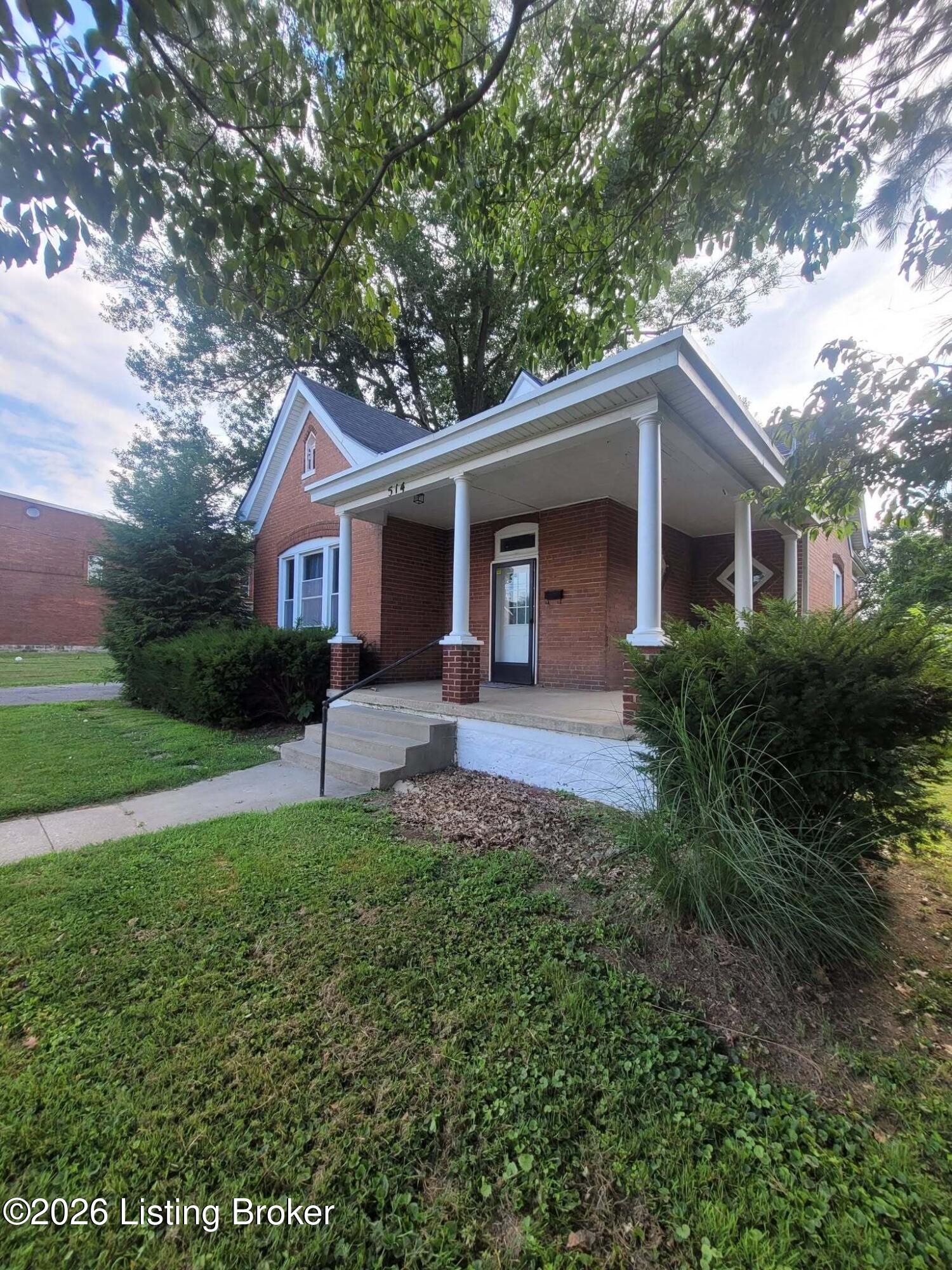 514 5th St Property Photo 1