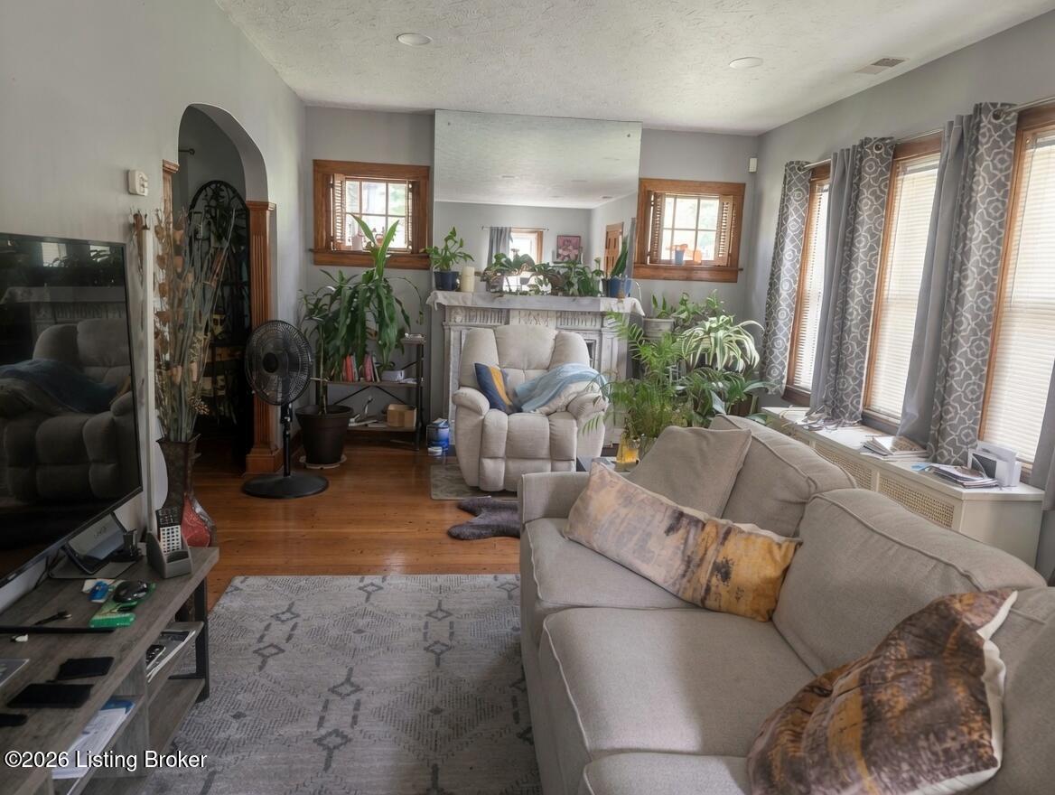 4619 Westchester Ave Property Photo 6