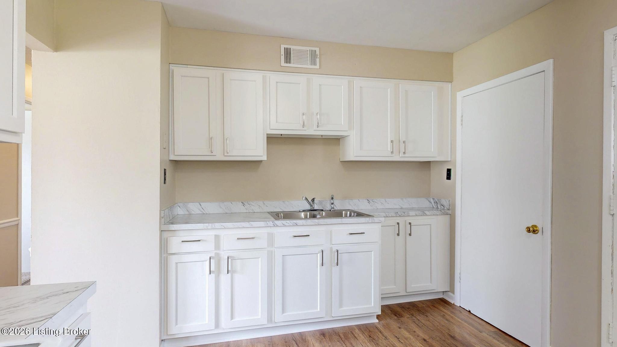 6217 Hackberry Way Property Photo 11