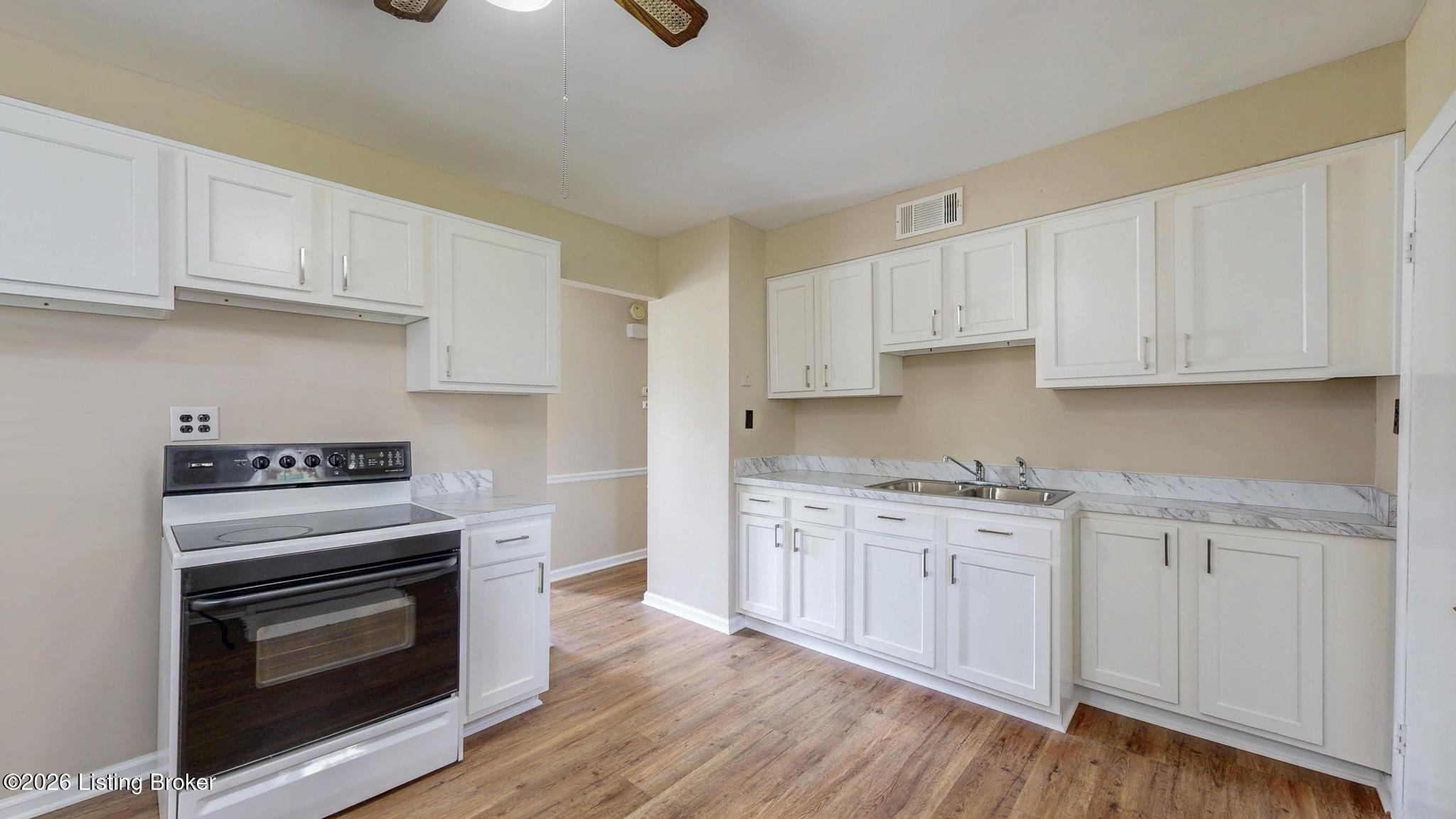 6217 Hackberry Way Property Photo 12