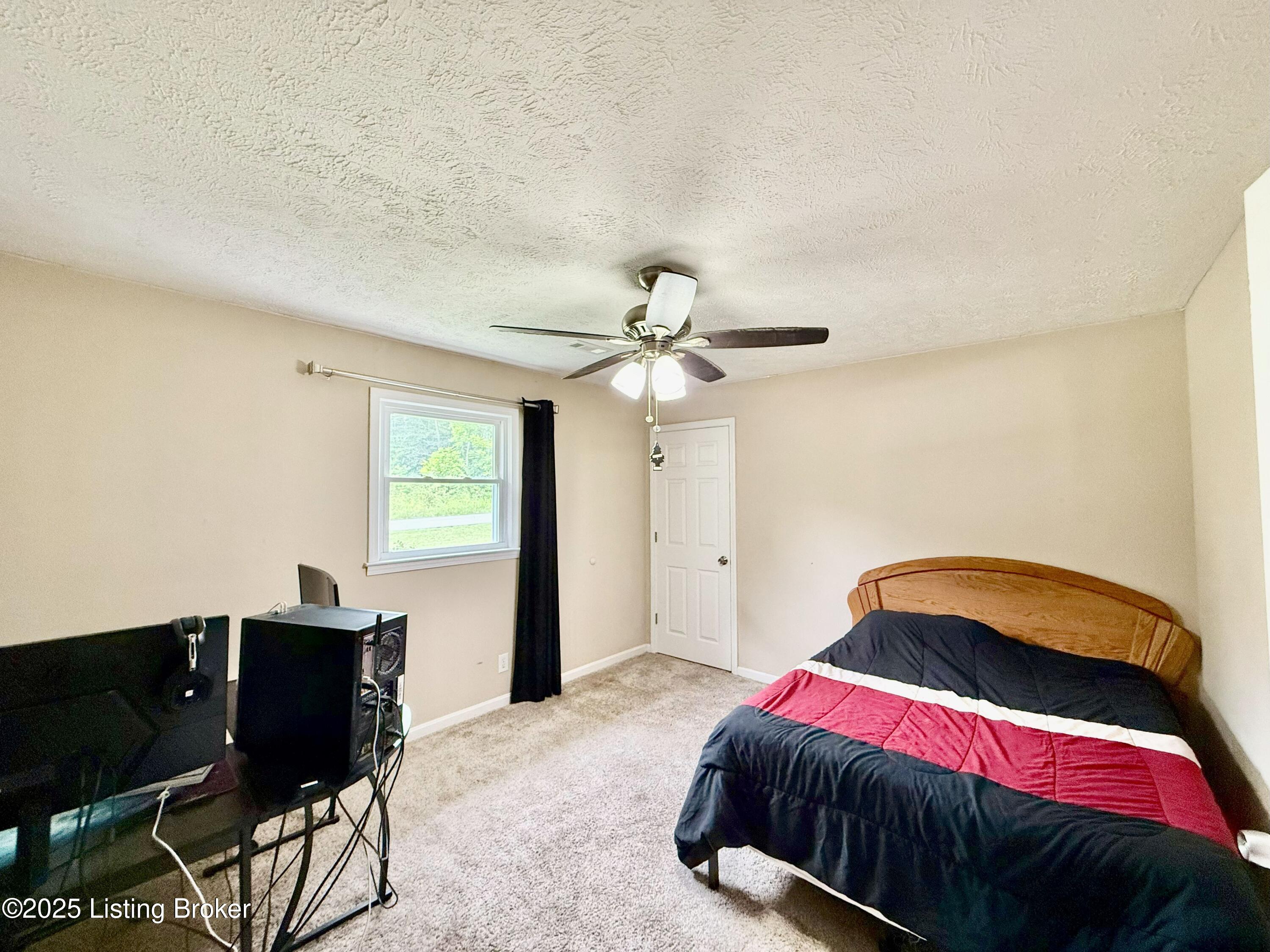 205 Fraim St Property Photo 5