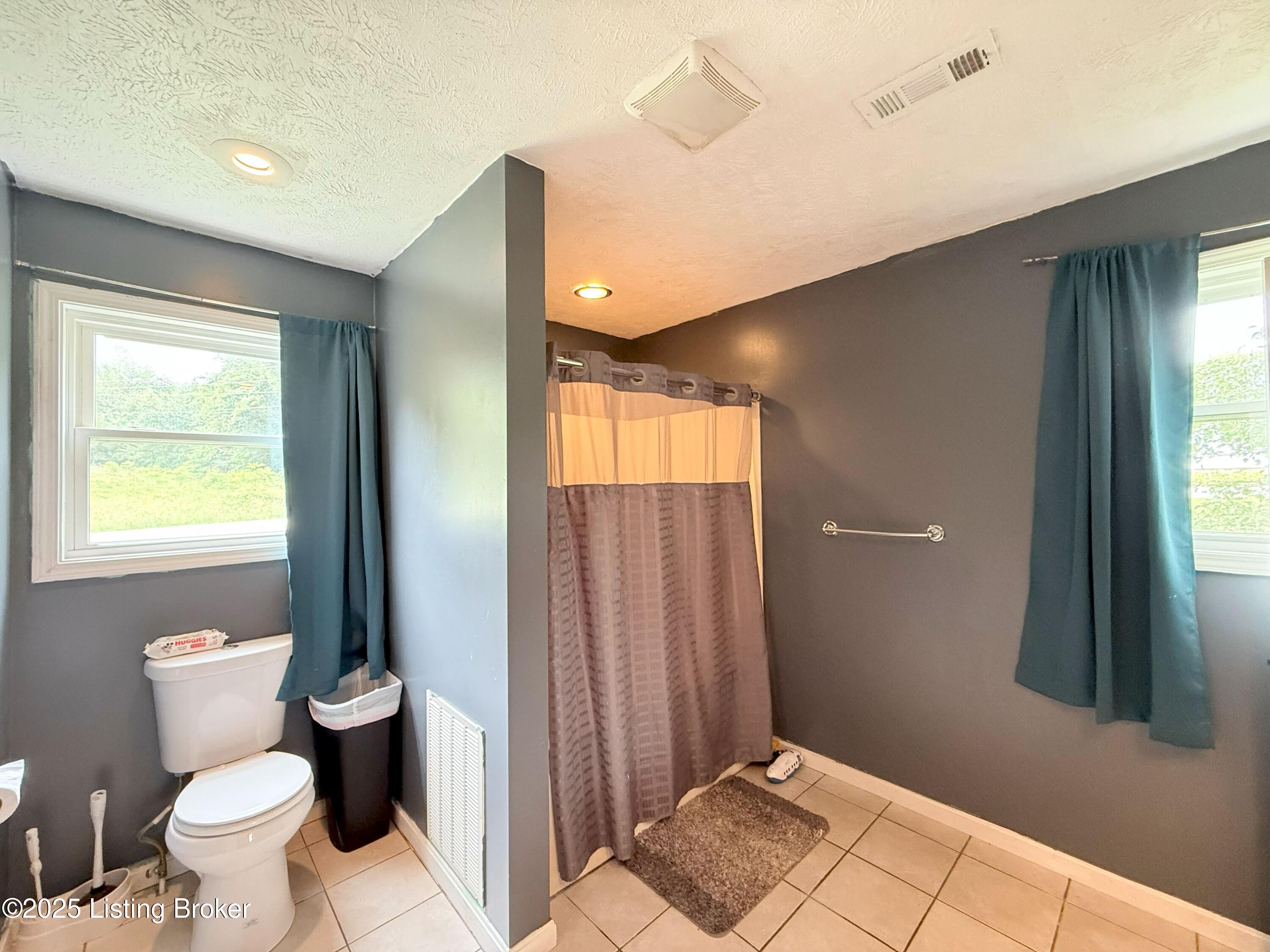 205 Fraim St Property Photo 10
