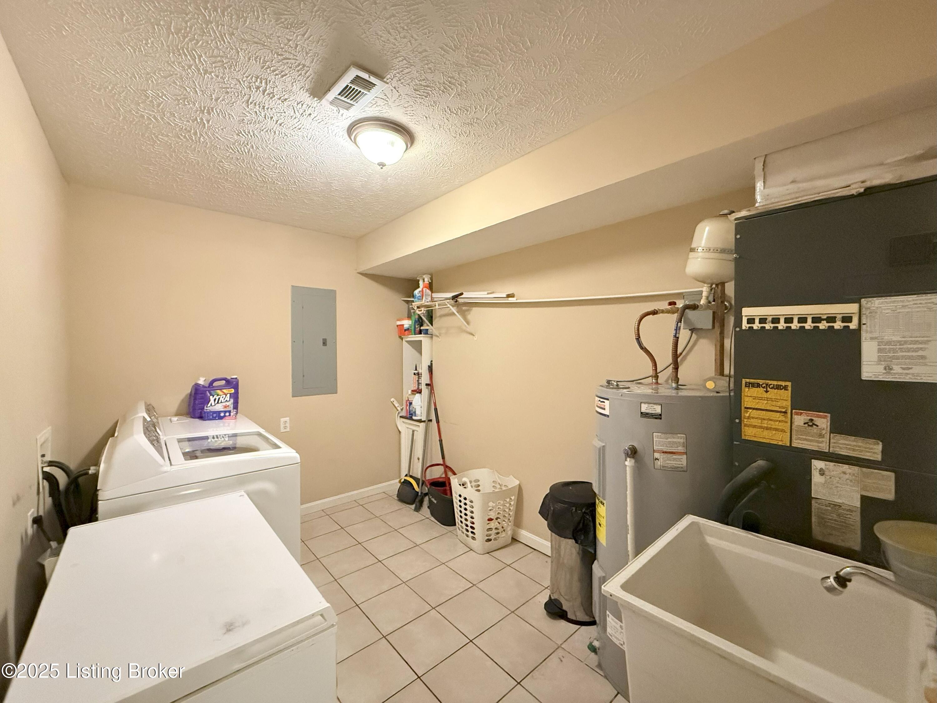 205 Fraim St Property Photo 11