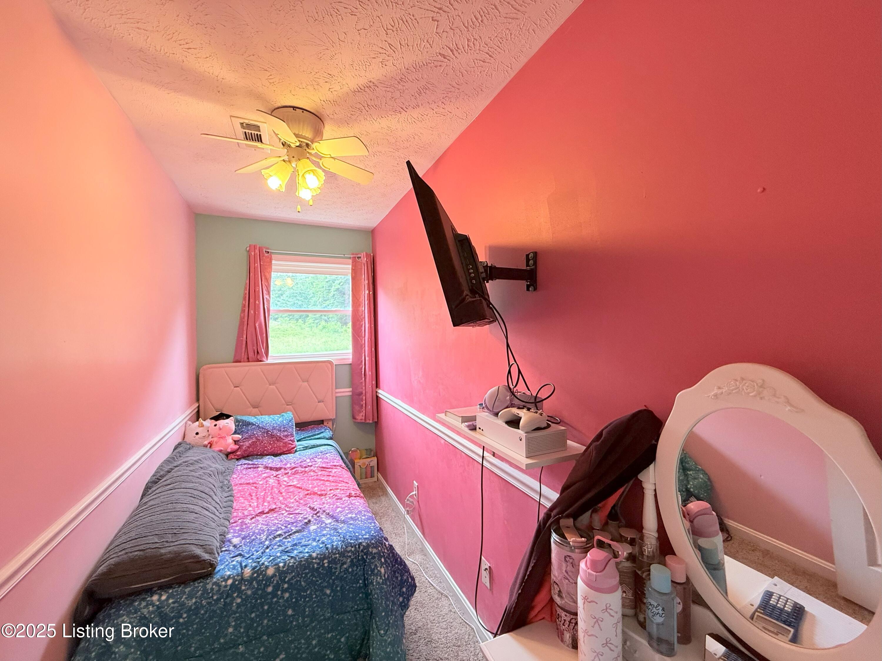 205 Fraim St Property Photo 12