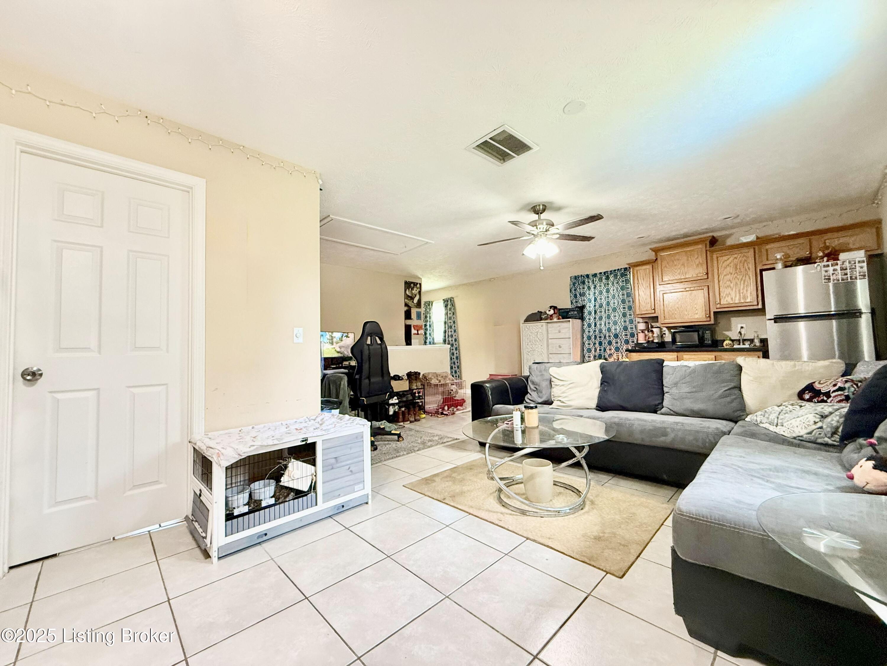 205 Fraim St Property Photo 17