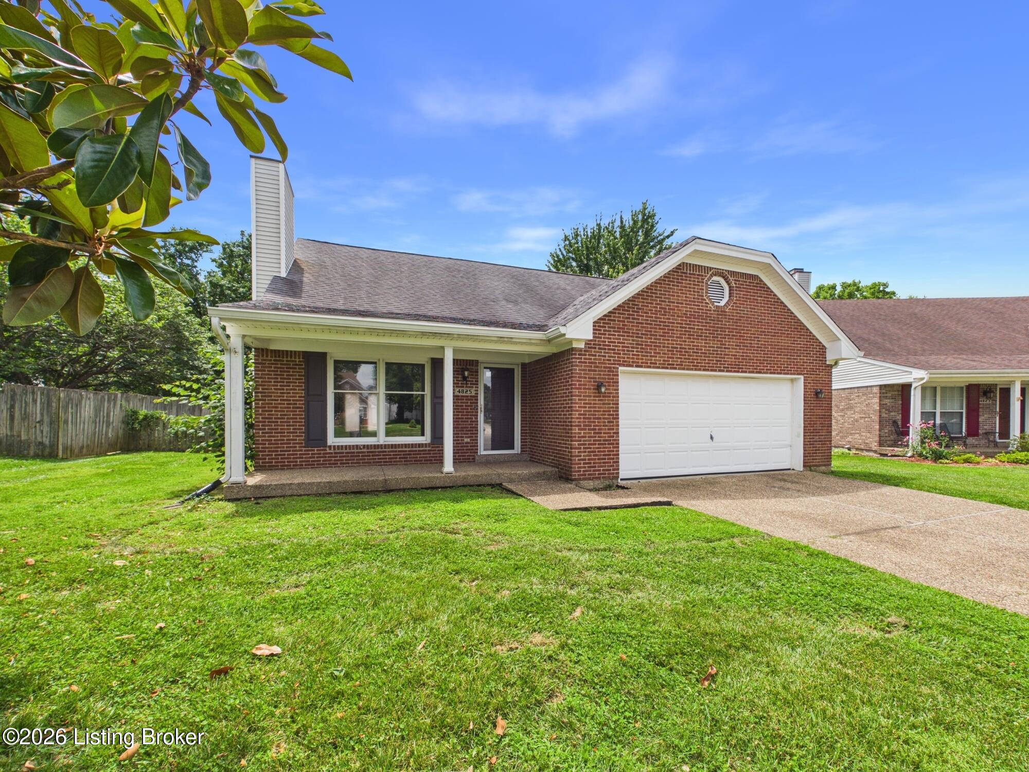 4825 Oak Pointe Dr Property Photo 2