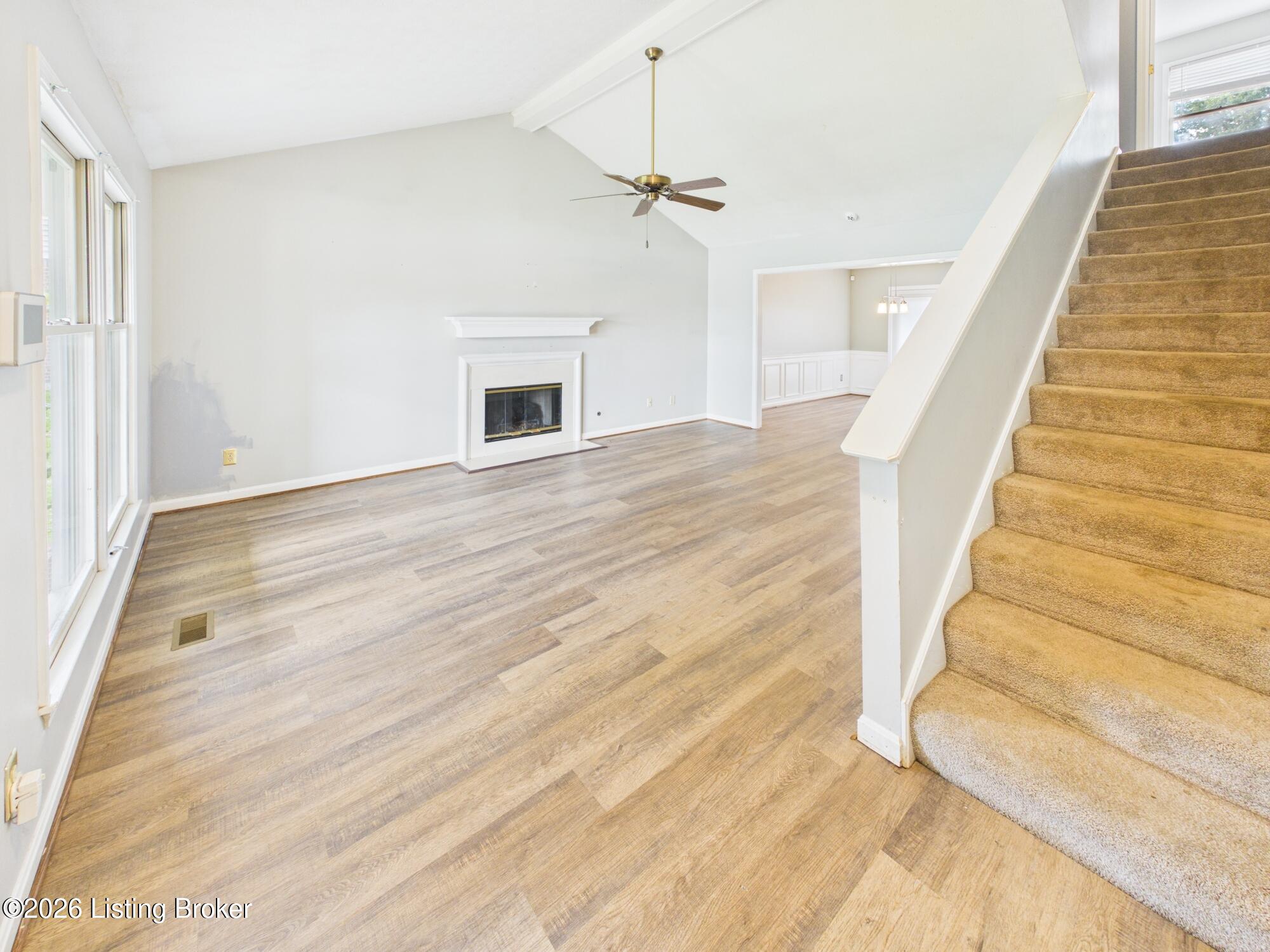 4825 Oak Pointe Dr Property Photo 3