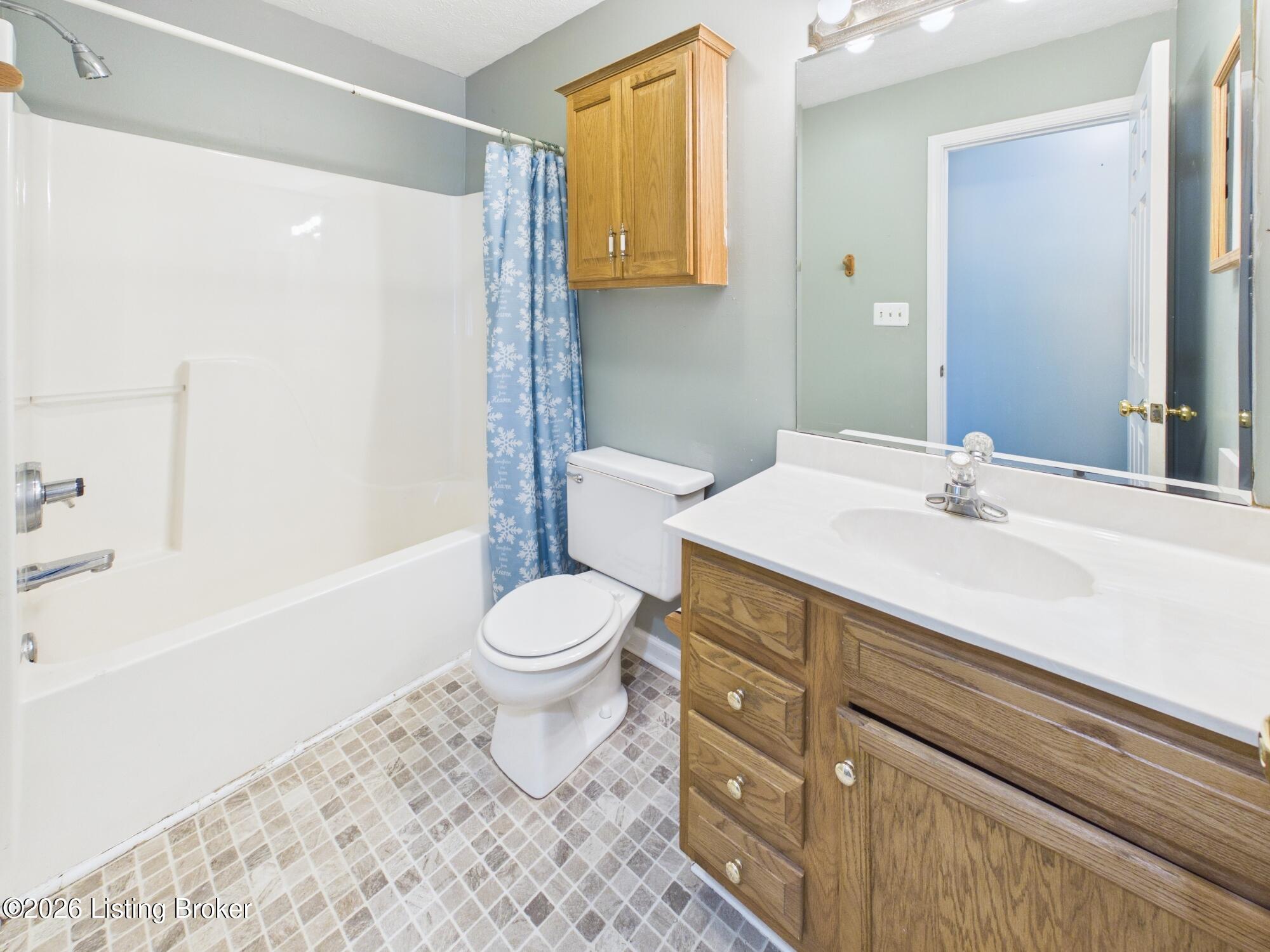 4825 Oak Pointe Dr Property Photo 12
