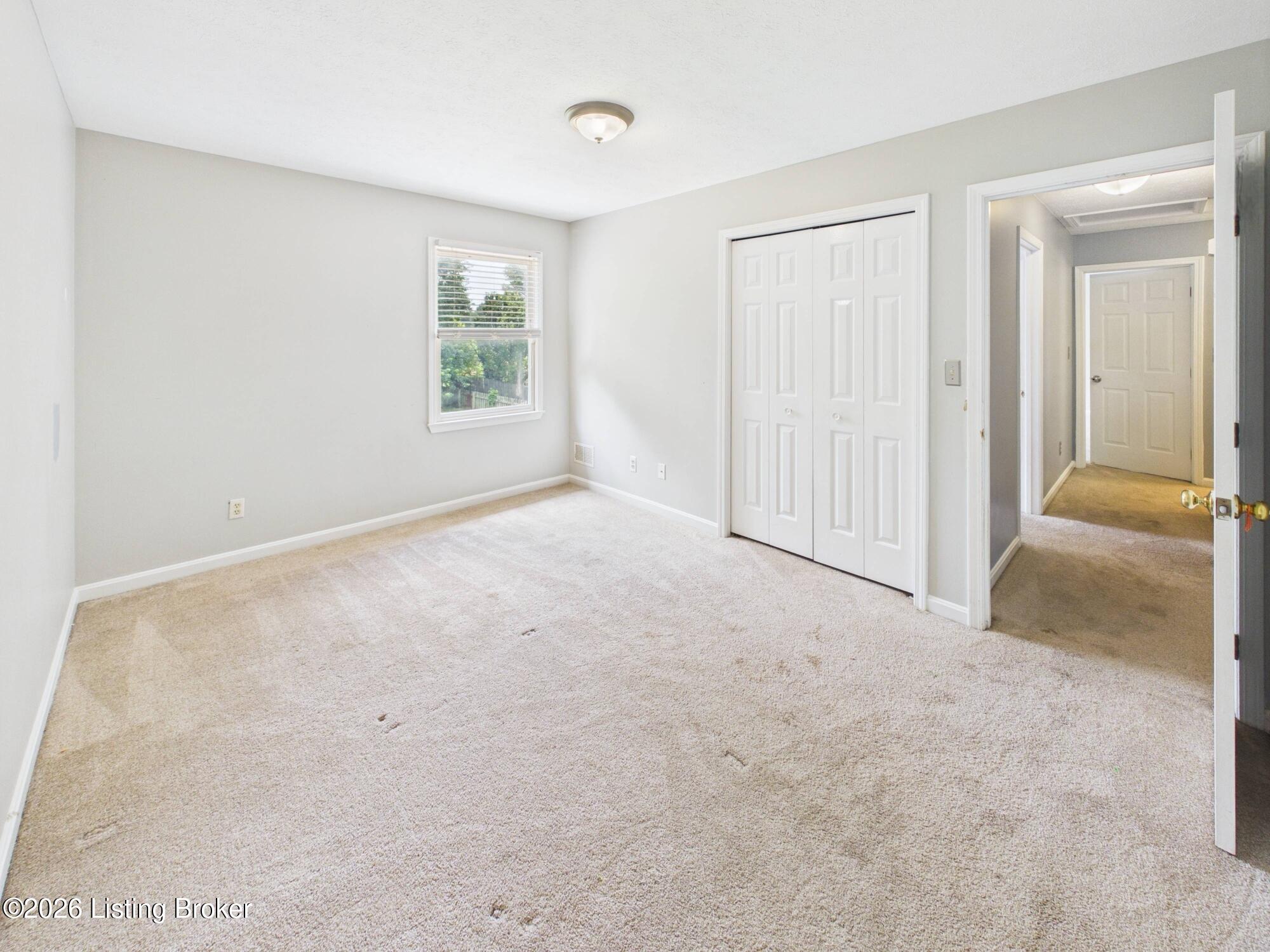 4825 Oak Pointe Dr Property Photo 18