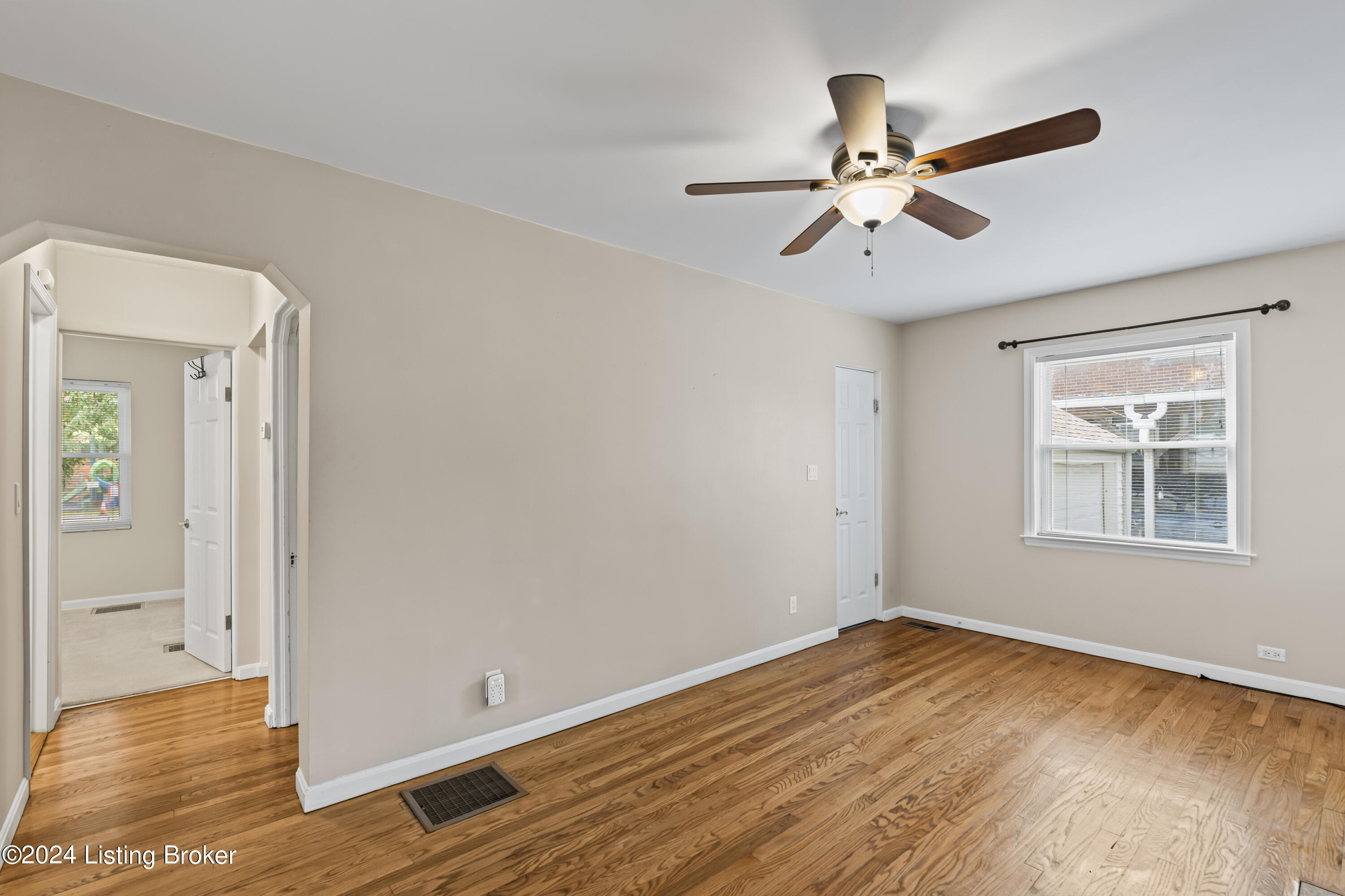 3810 Norbourne Blvd Property Photo 4