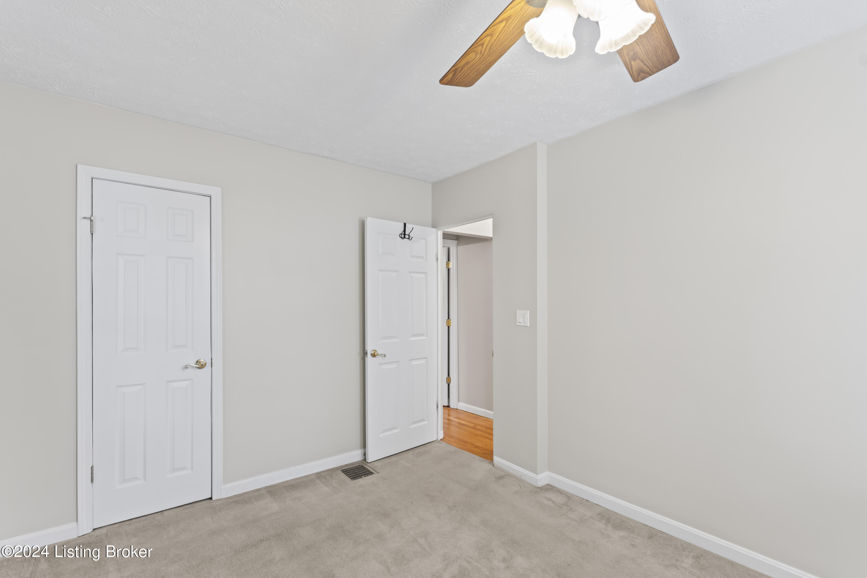 3810 Norbourne Blvd Property Photo 13
