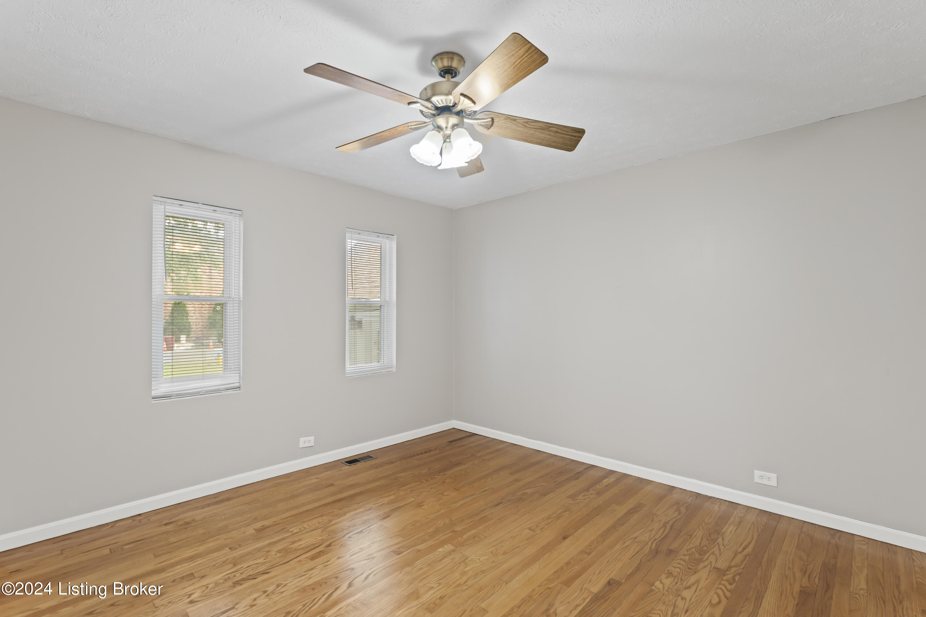 3810 Norbourne Blvd Property Photo 15