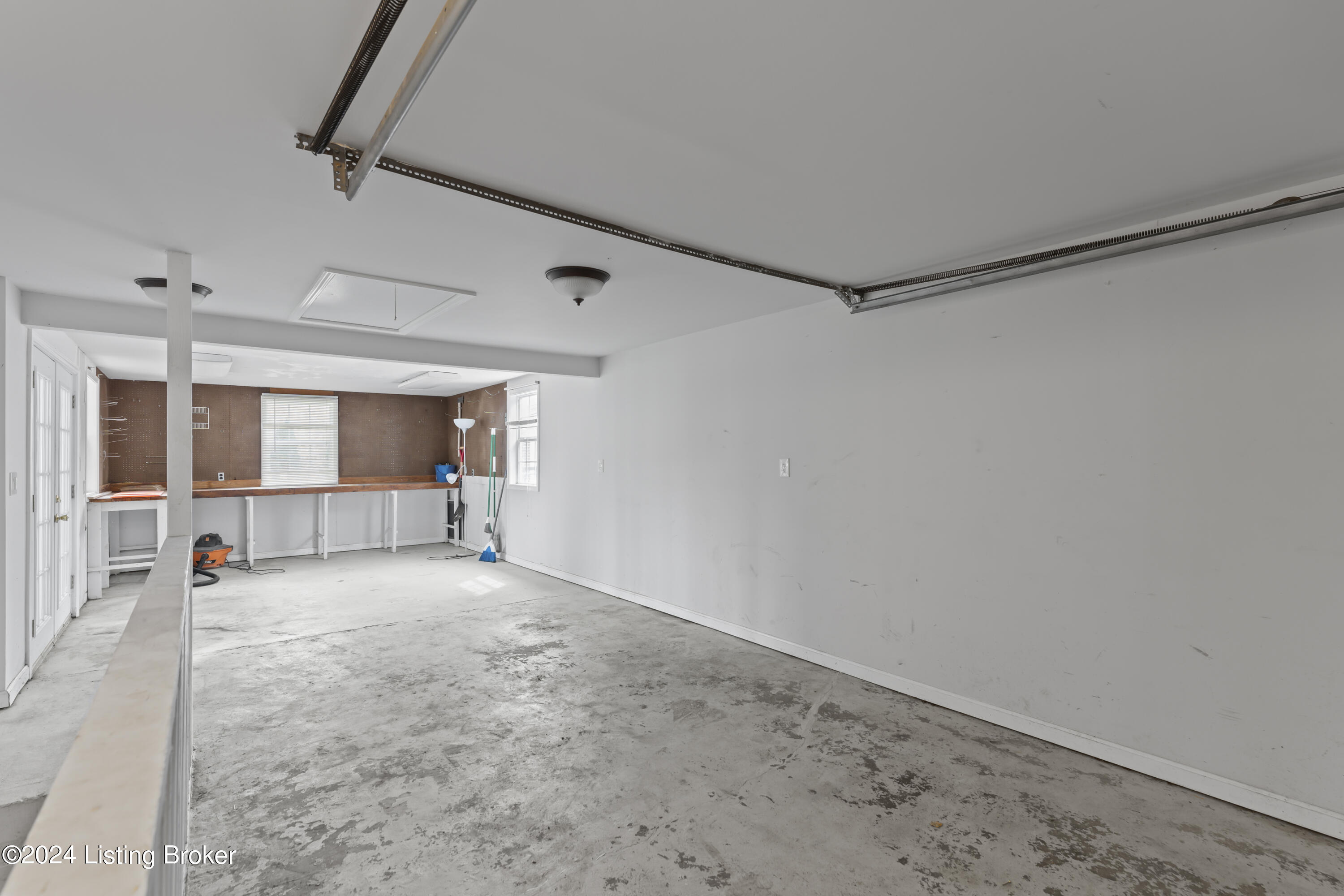 3810 Norbourne Blvd Property Photo 32