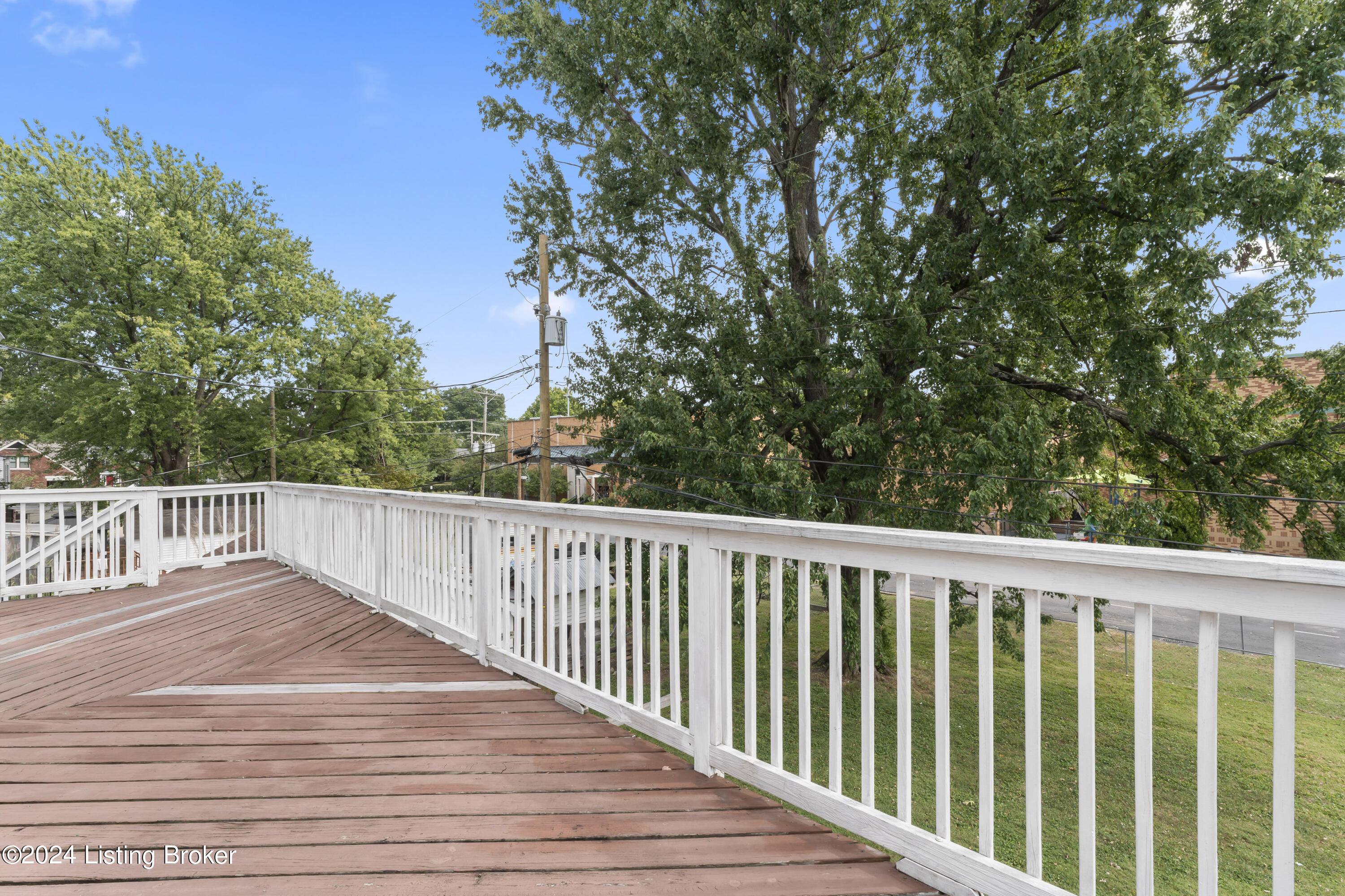 3810 Norbourne Blvd Property Photo 40