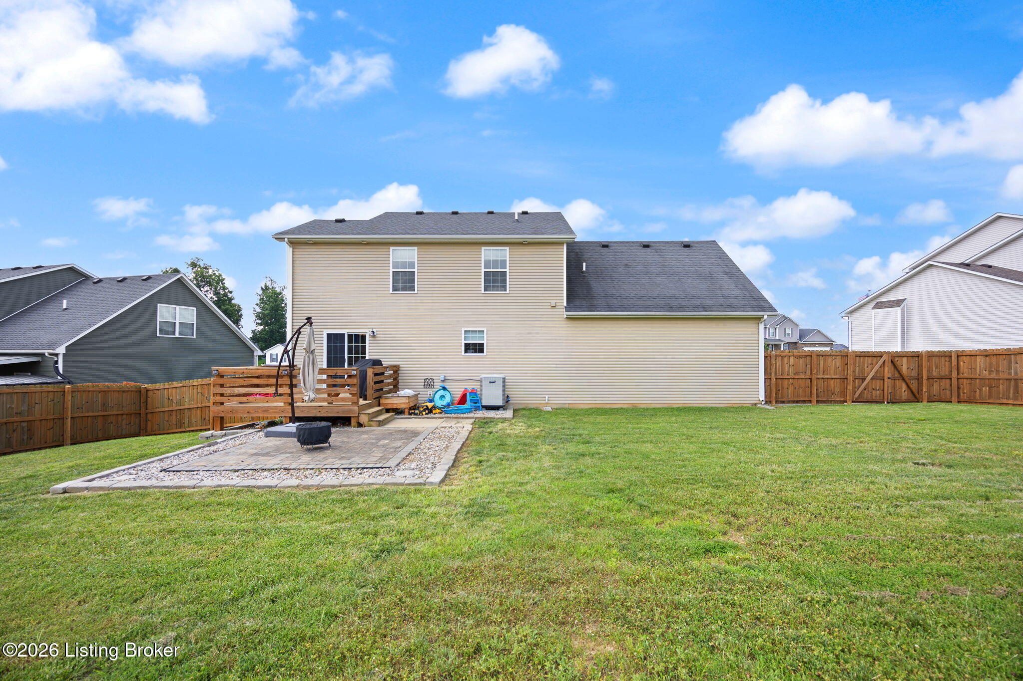 213 Butterfield Dr Property Photo 7