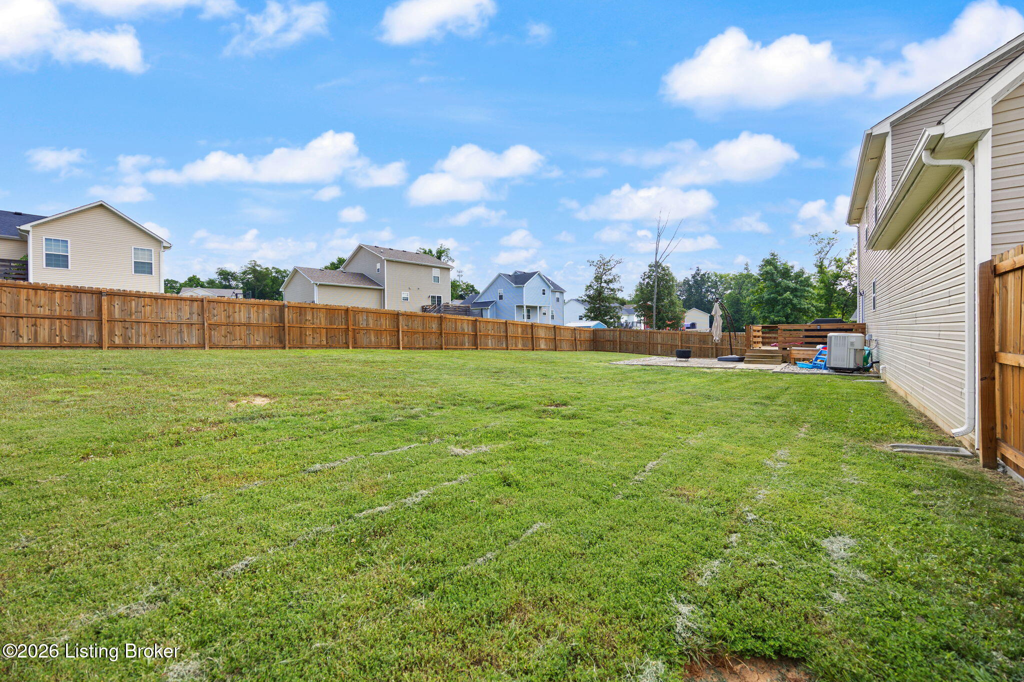 213 Butterfield Dr Property Photo 14