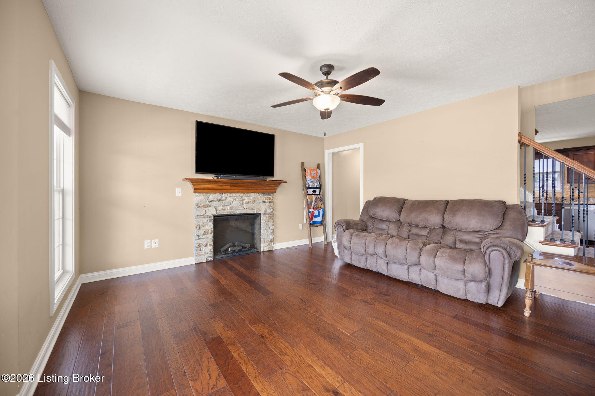 213 Butterfield Dr Property Photo 16