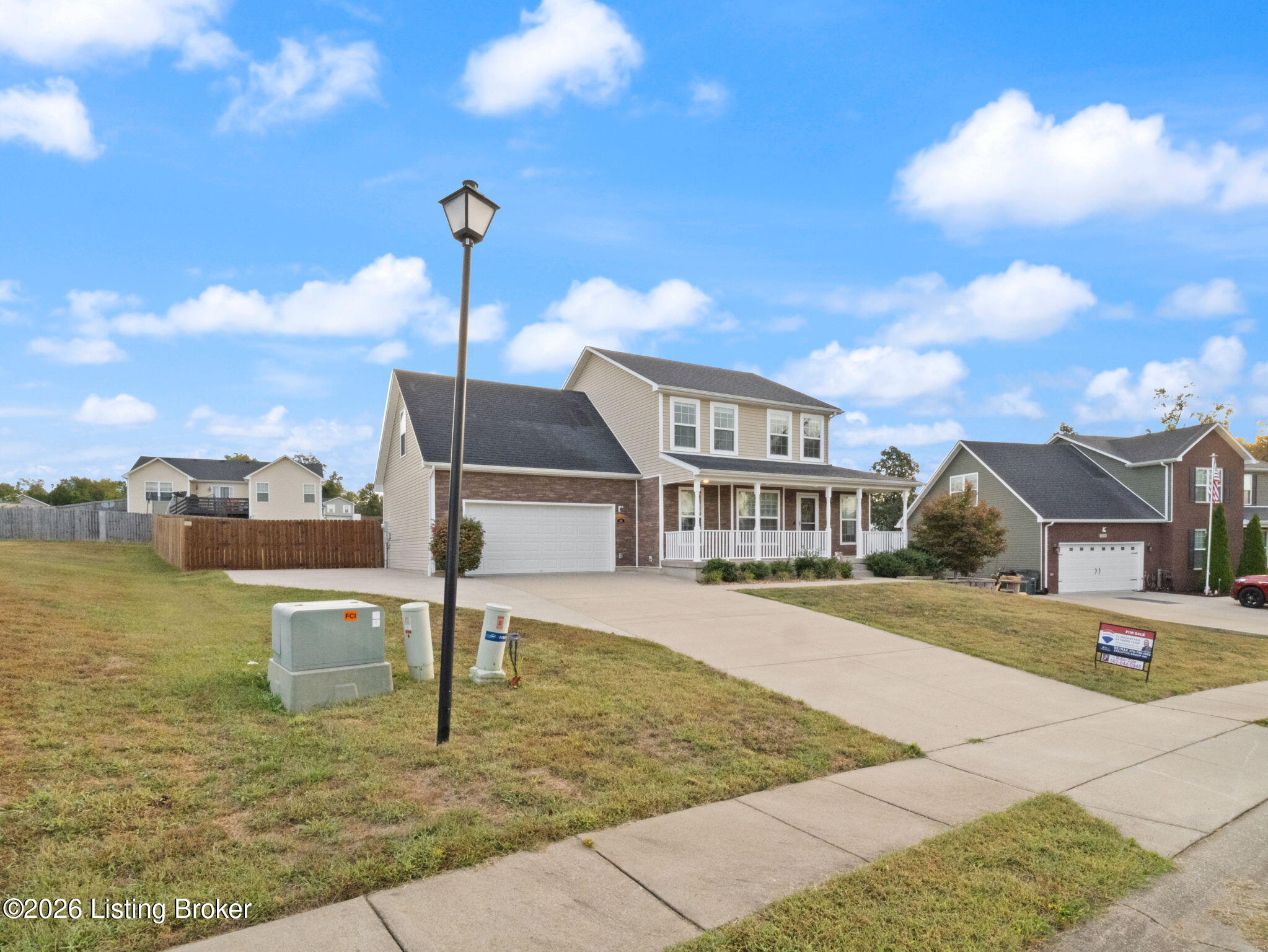 213 Butterfield Dr Property Photo 22
