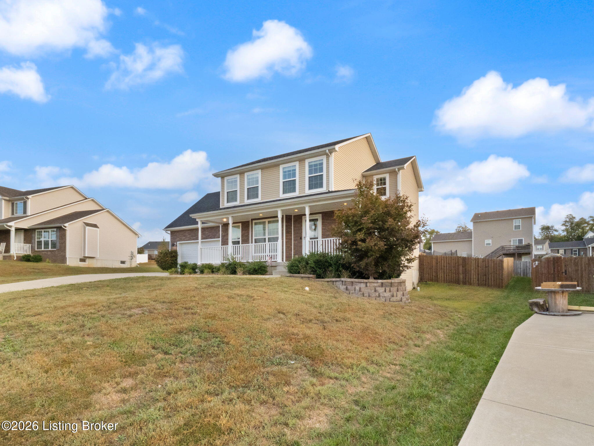 213 Butterfield Dr Property Photo 26