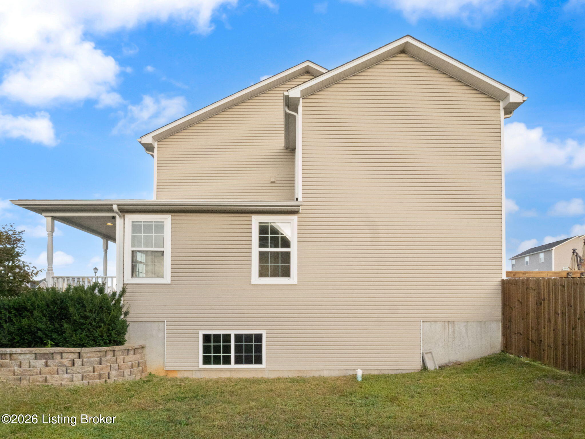 213 Butterfield Dr Property Photo 35