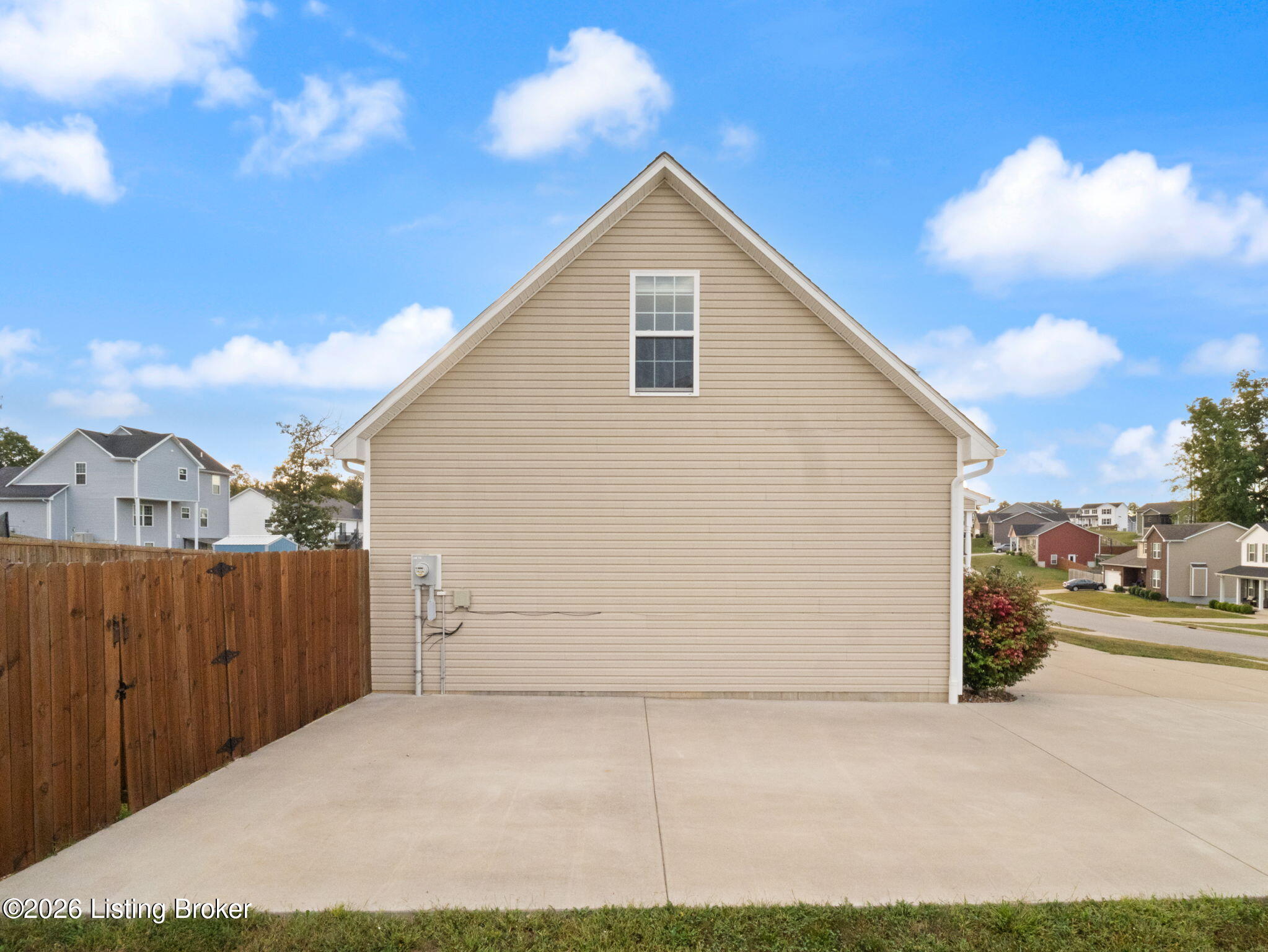 213 Butterfield Dr Property Photo 38