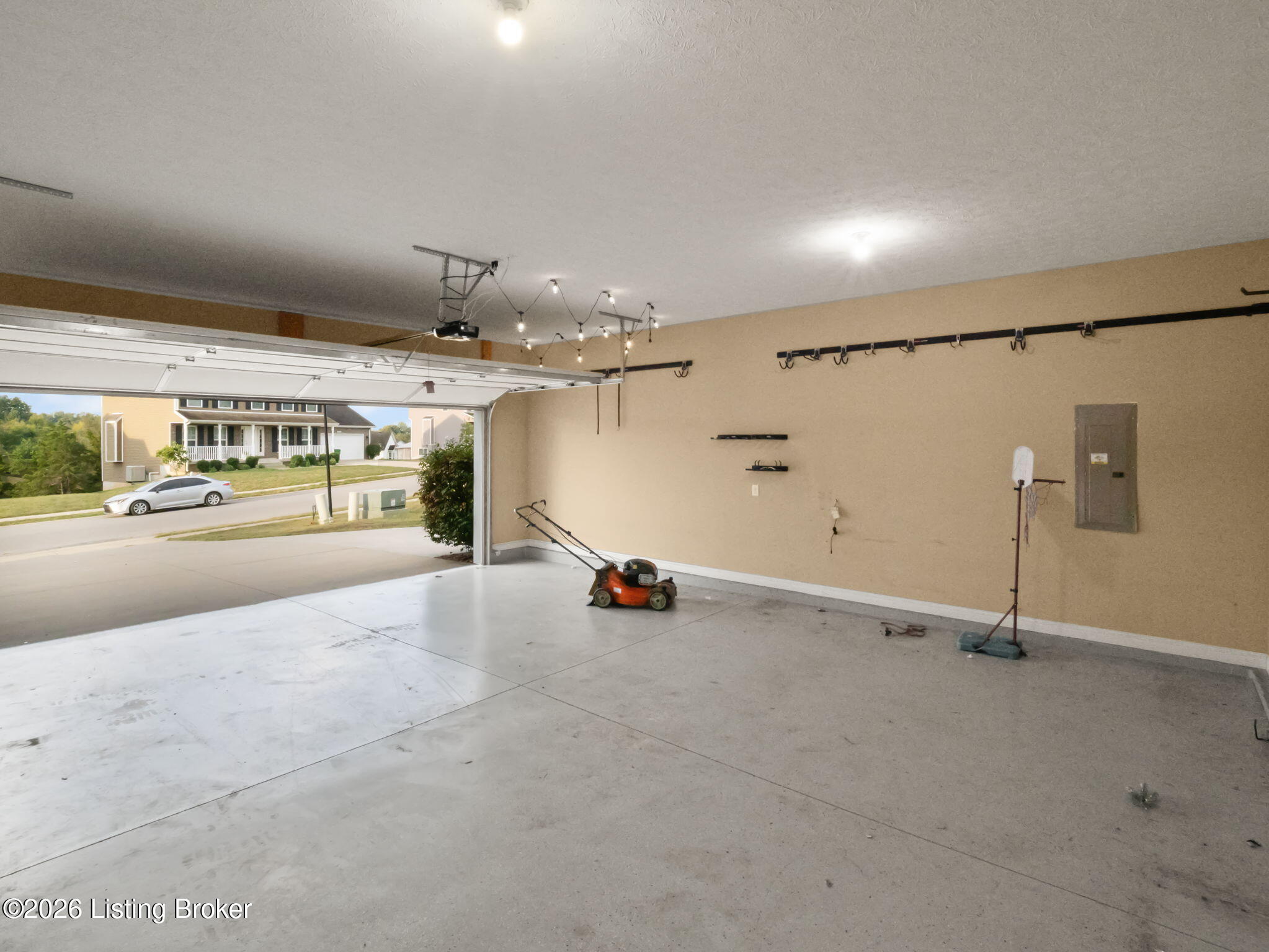213 Butterfield Dr Property Photo 55