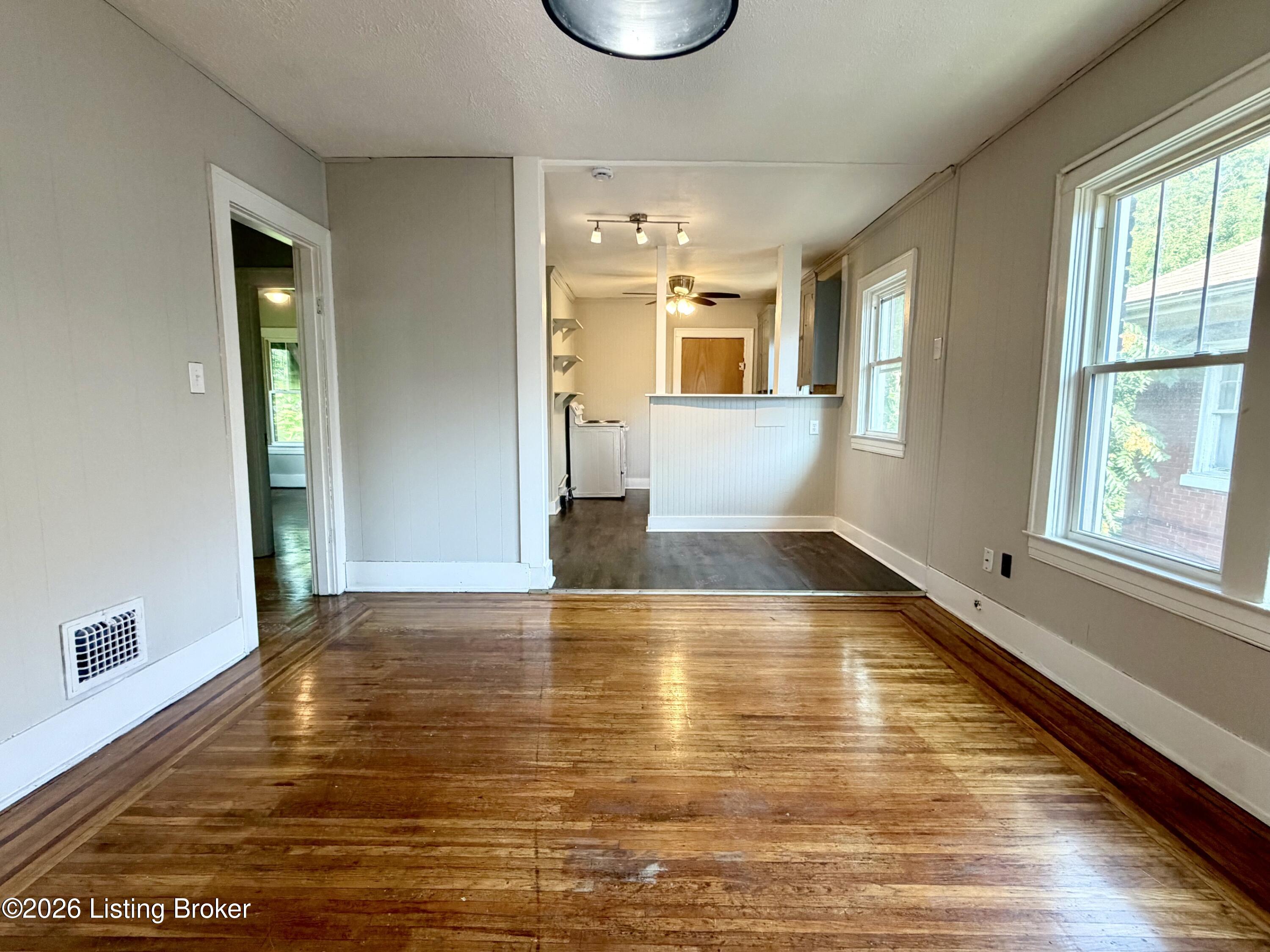 668 Lindell Ave 2 Property Photo 3