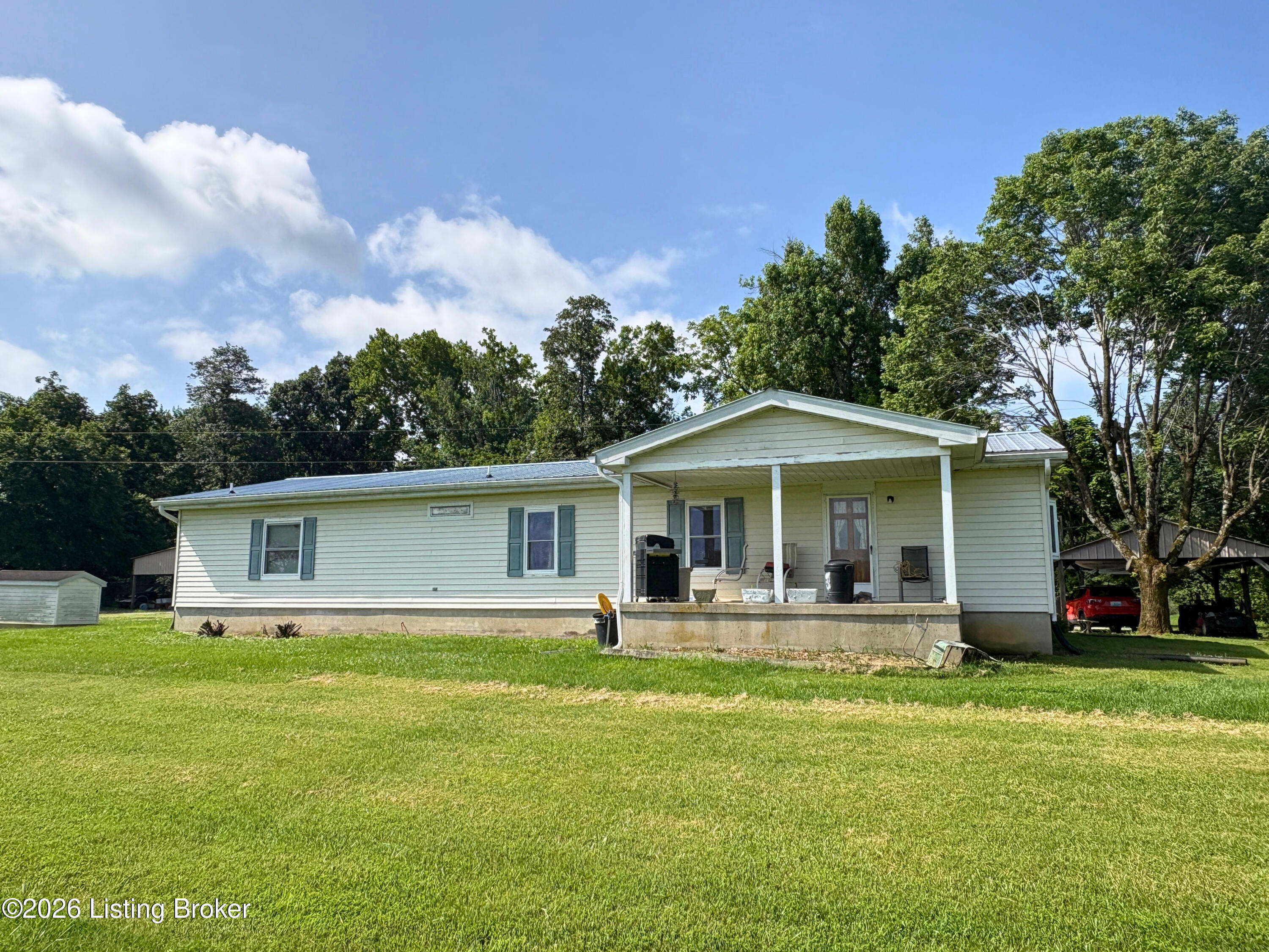 390 Kinder Ln Property Photo 1