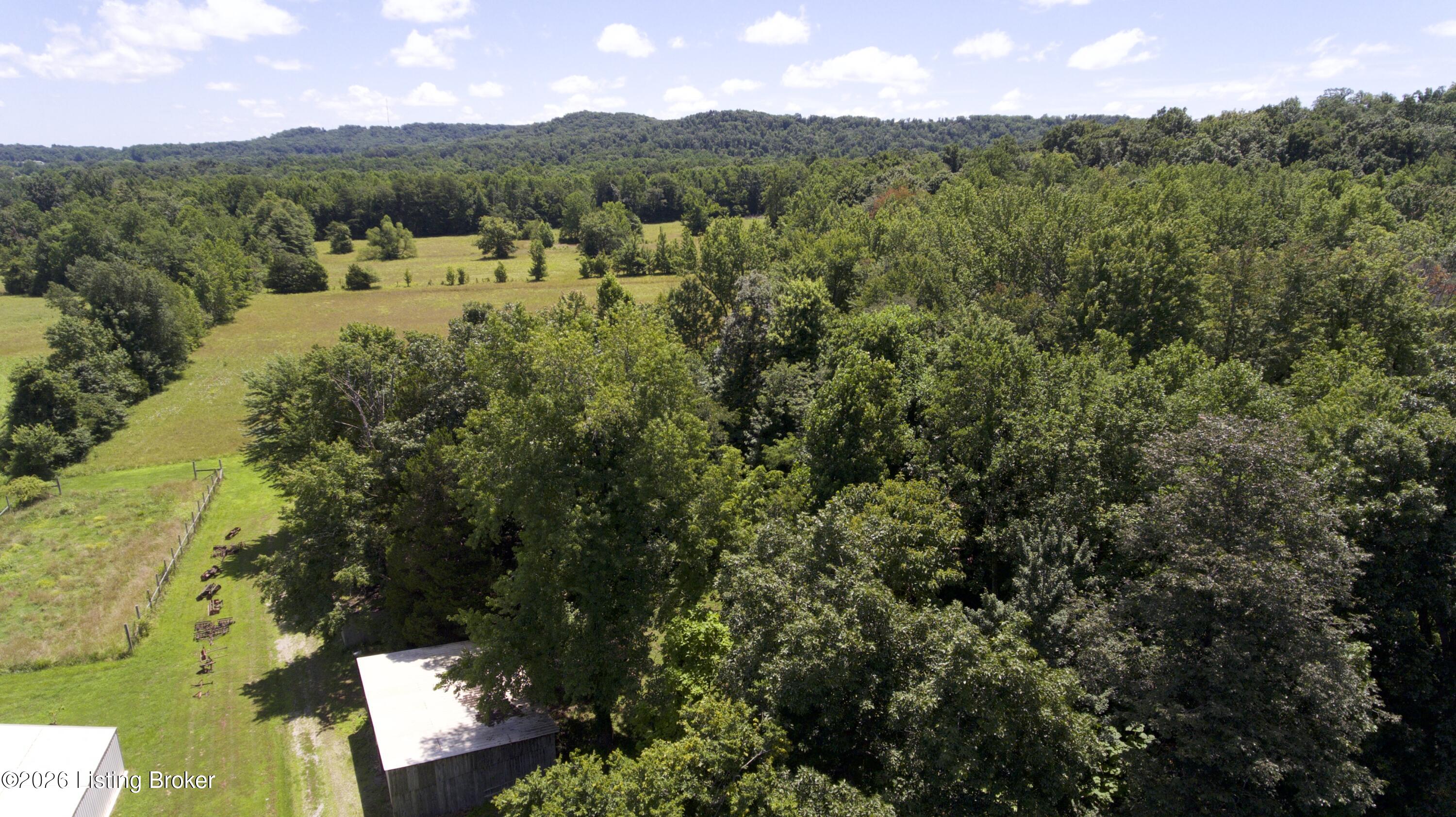 390 Kinder Ln Property Photo 16